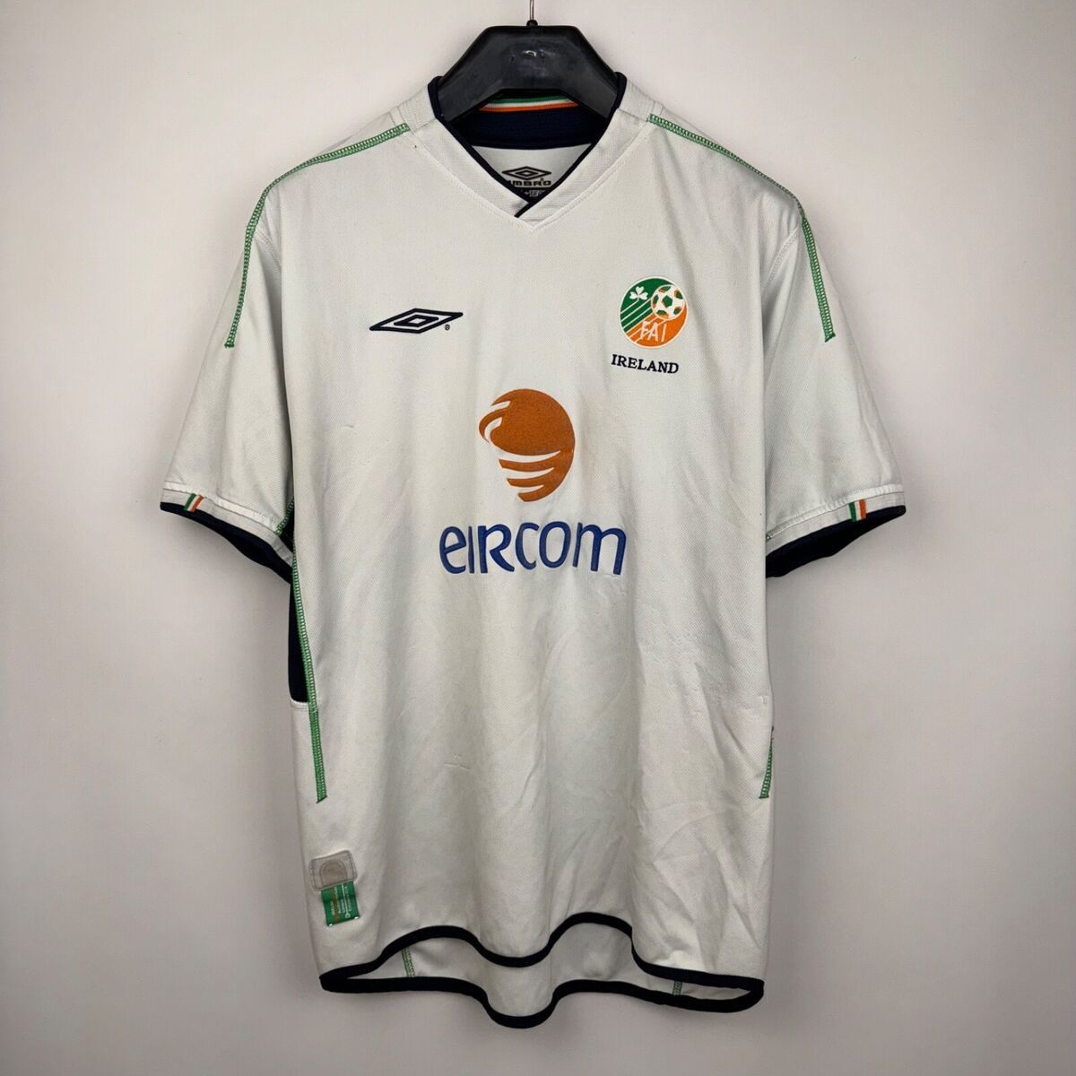 Umbro IRELAND 2002 2003 AWAY FOOTBALL SHIRT SOCCER JERSEY UMBRO Size US L / EU 52-54 / 3 - 1 Thumbnail