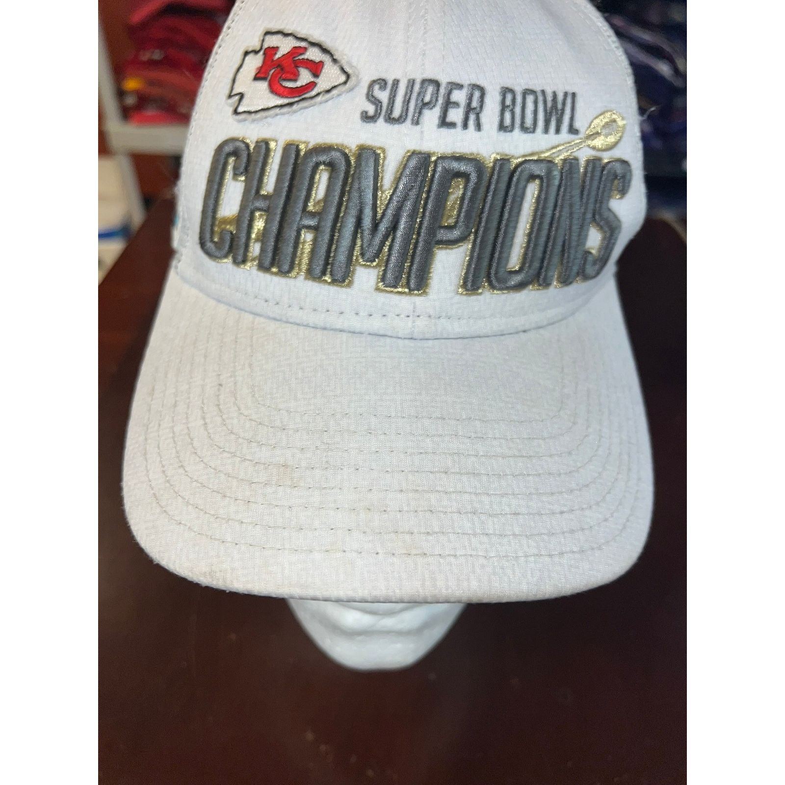 New Era Kansas City Chiefs Hat Super Bowl Champions Cap NFL 2019 Size ONE SIZE - 2 Thumbnail