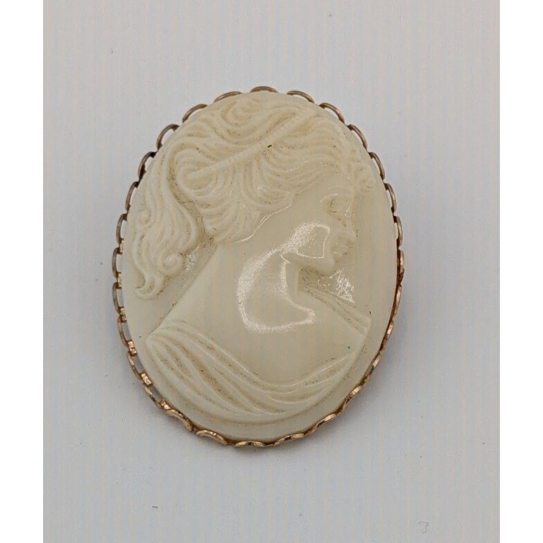 Other Vintage Victorian Style White Glass Cameo Brooch Size ONE SIZE - 5 Thumbnail