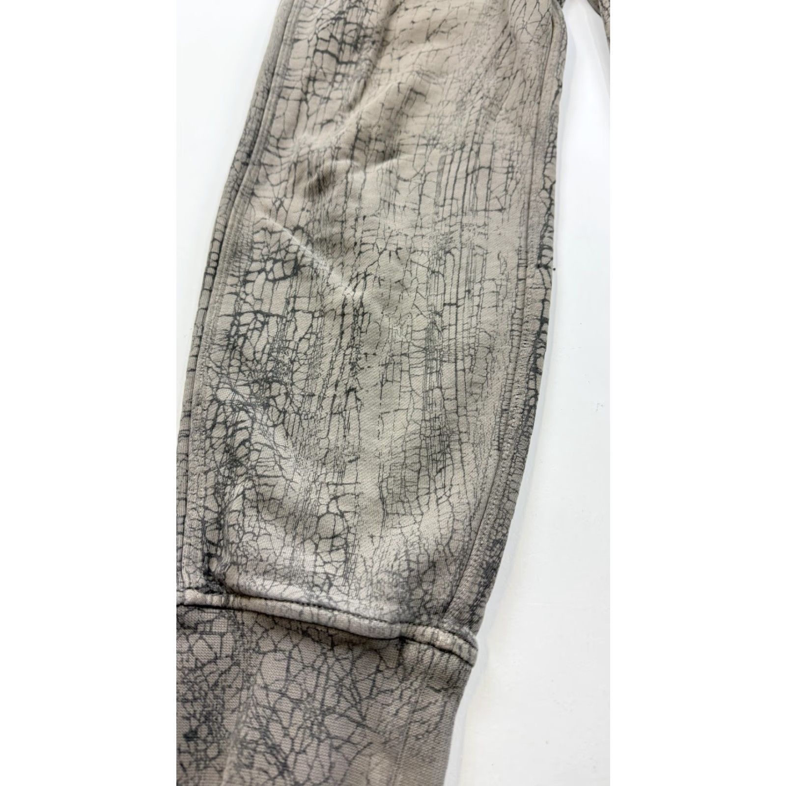 Lululemon VINTAGE Lululemon Sweatpants Womens 8 Gray Crackle Print Jogger French Terry Yoga Gym Size 30" / US 8 / IT 44 - 2 Thumbnail