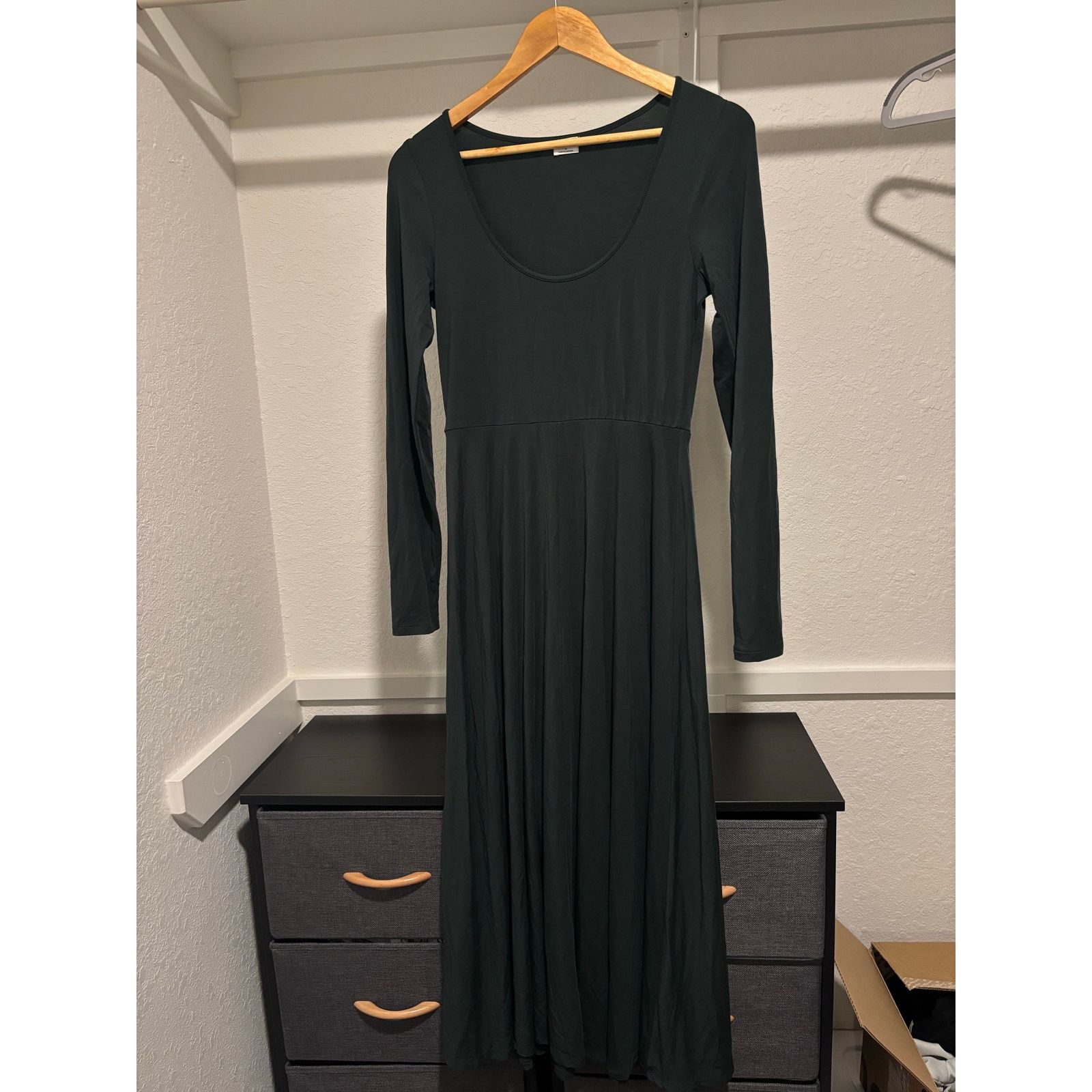 Aritzia NWOT Aritzia Wilfred Green Maxi Bunglow Dress Sz M Size M / US 6-8 / IT 42-44 - 3 Thumbnail