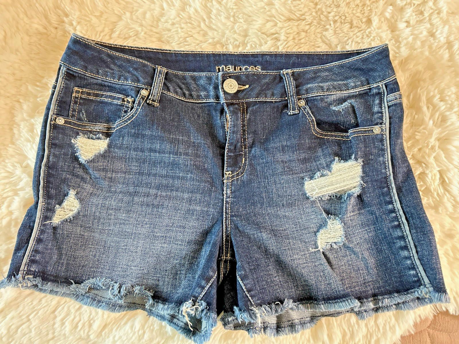 Designer MAURICE'S Distressed Shorts Sz7/8 MidRaw Hem Frayed Thrashed Size 30" / US 8 / IT 44 - 1 Thumbnail