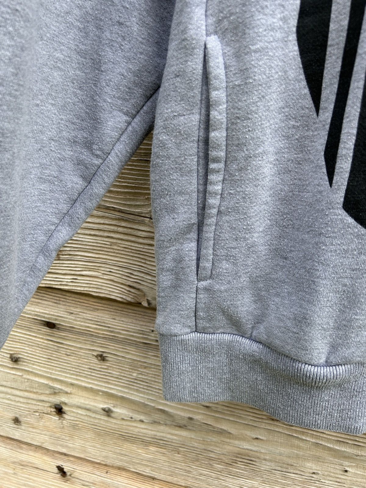 Karl Kani Vintage Karl Kani Big Allover Logo Hoodie In Grey Size US M / EU 48-50 / 2 - 3 Thumbnail
