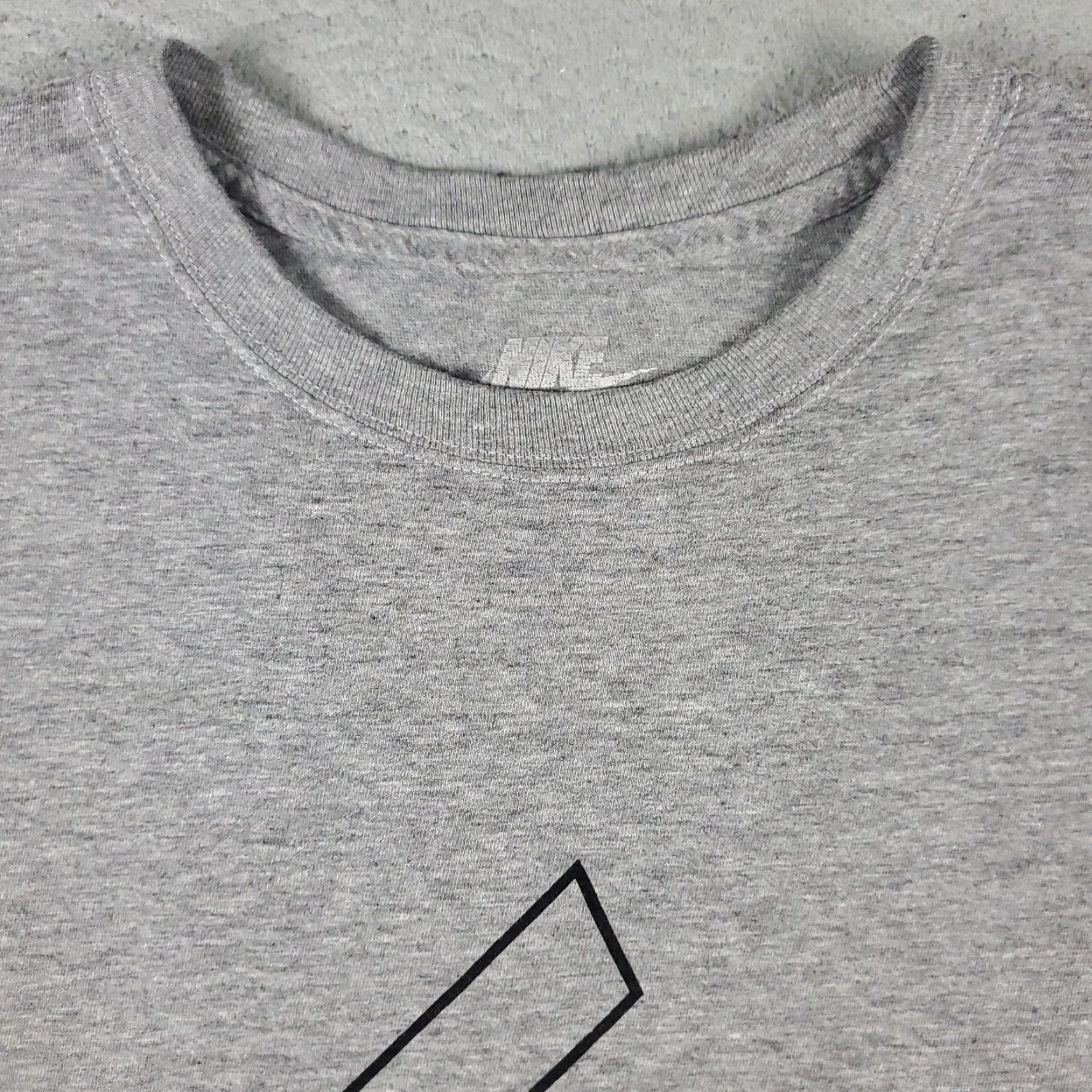 Nike Nike T Shirt Mens XL Gray Swoosh Short Sleeve Crew Neck Cotton Blend Logo Casual Athletic Shirt Mens XL Gray Nike T Shirt Size US XL / EU 56 / 4 - 2 Thumbnail