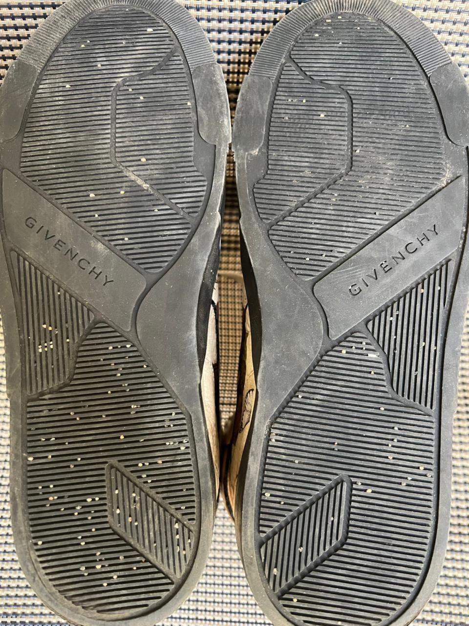 Givenchy Givenchy Tyson Butterfly Size US 6 / EU 39 - 7 Thumbnail