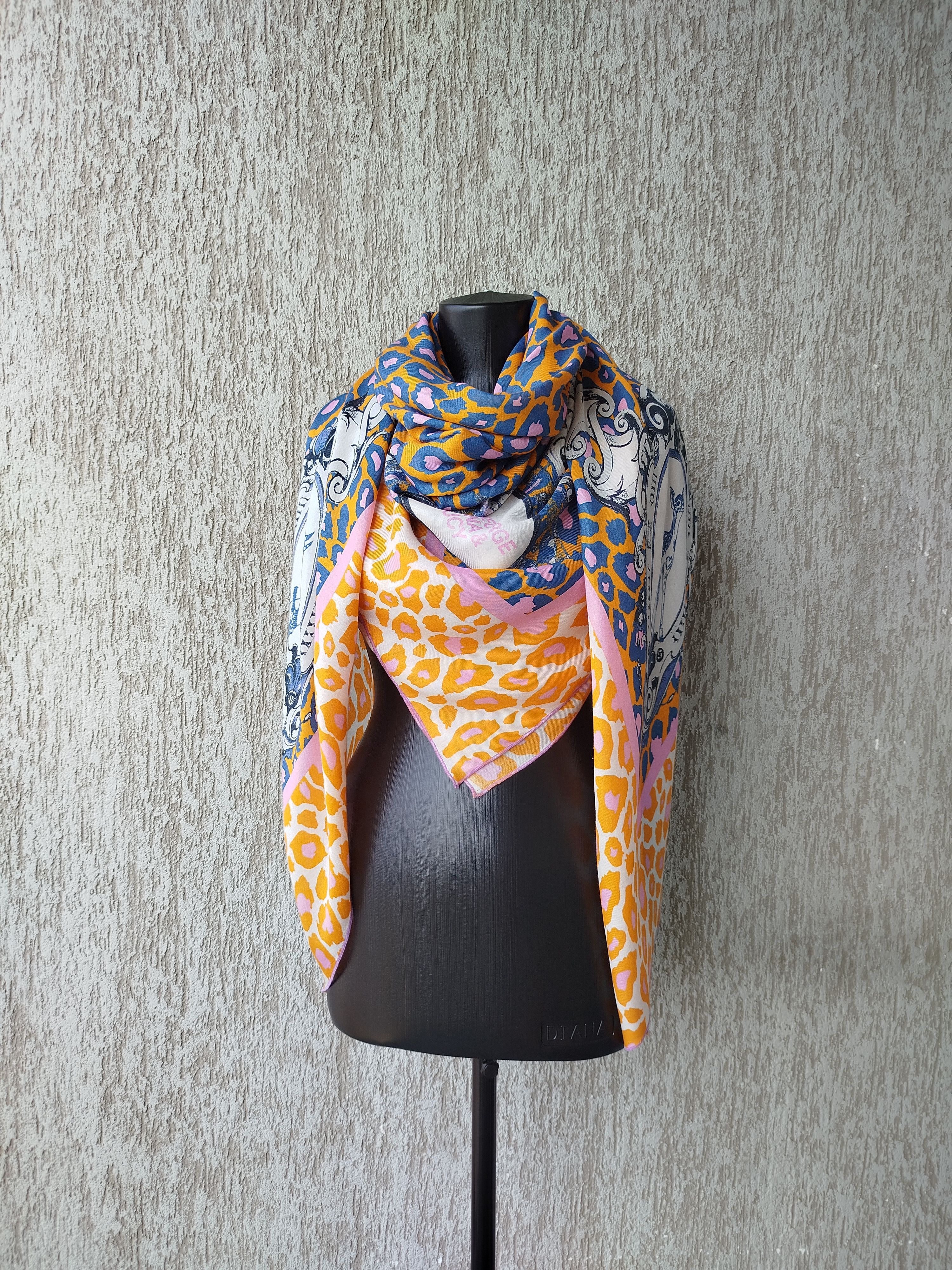 George Gina & Lucy Scarf Pareo Square Extra Large Animal Print Viscose Size ONE SIZE - 2 Thumbnail