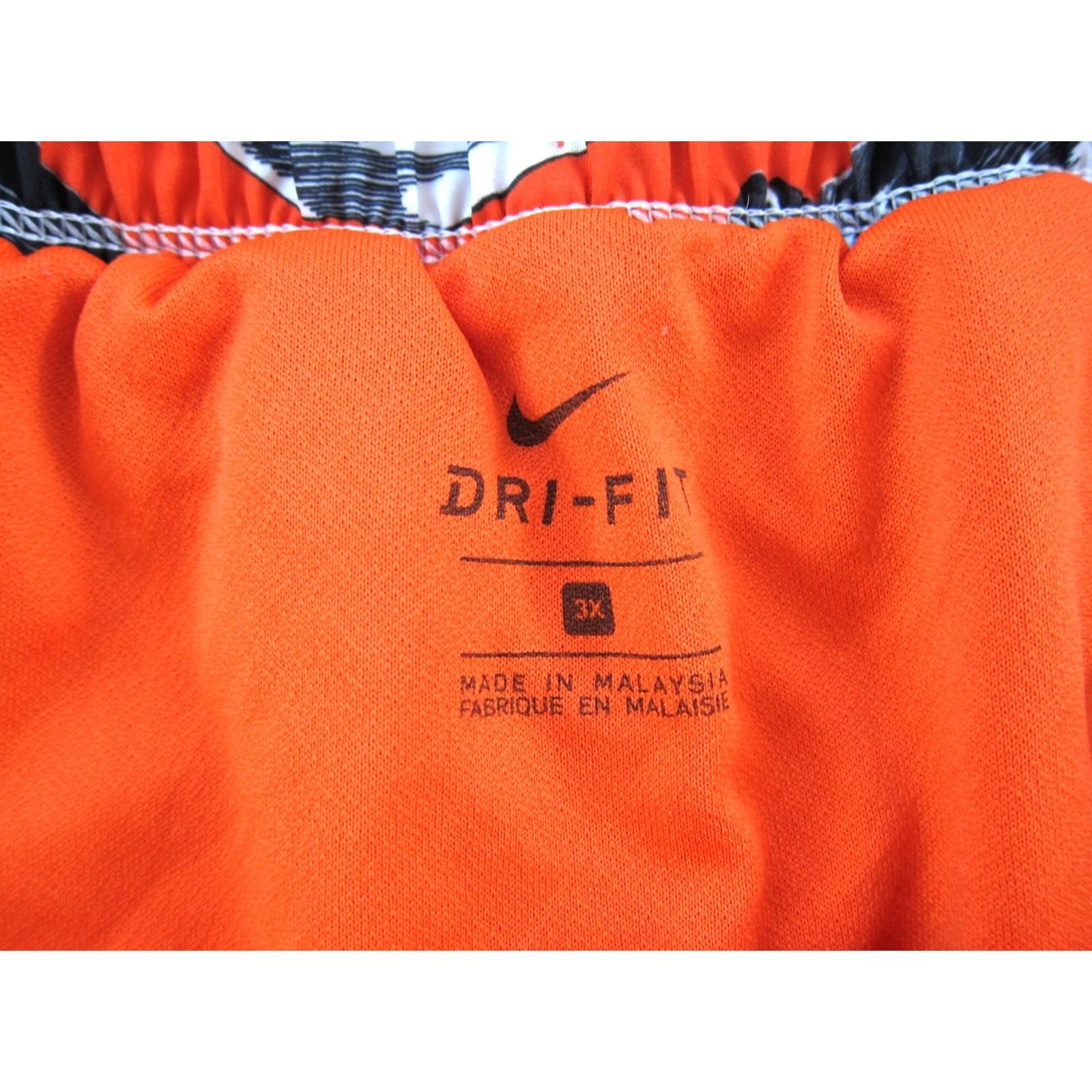 Nike Nike Red Blue White Black Floral Lined Elastic Waist Running Gym Shorts Woman 3X Size 40" / US 18 - 3 Thumbnail
