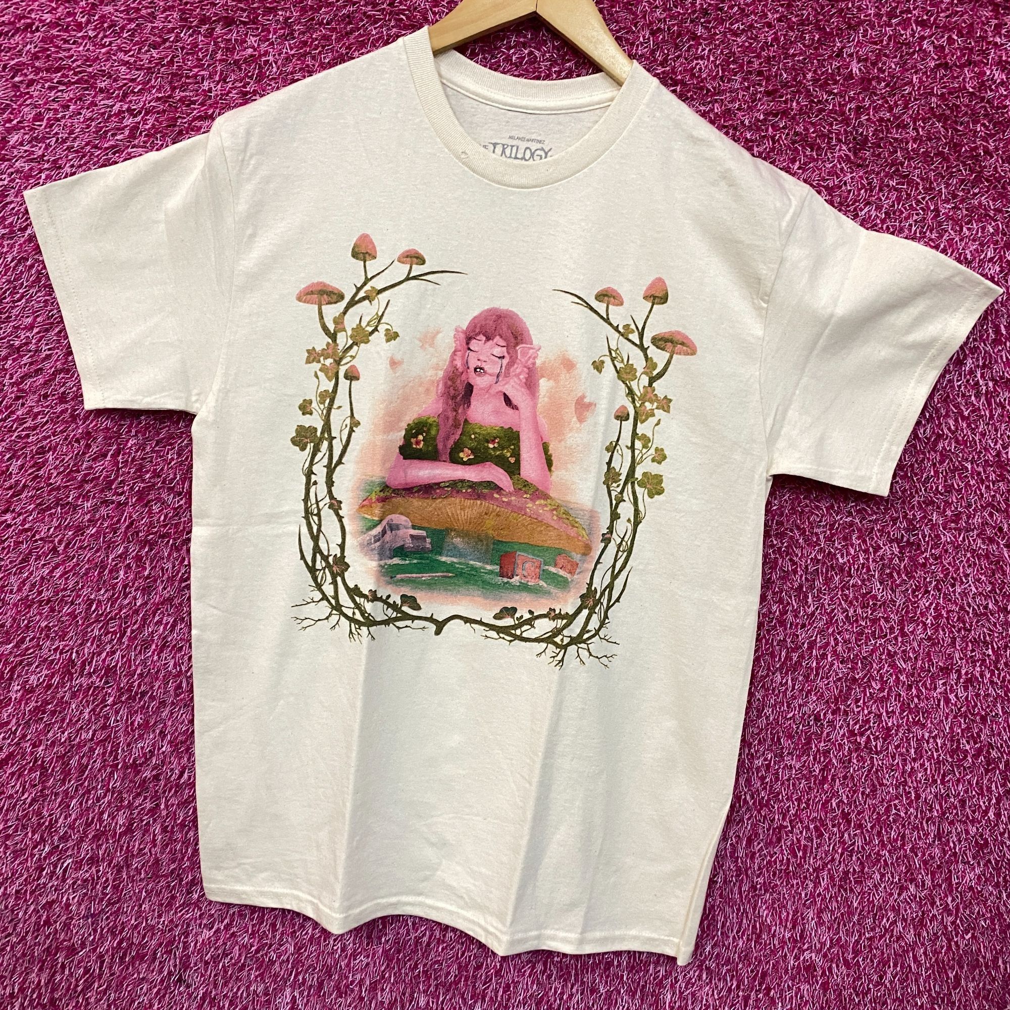 Other Melanie Martinez Trilogy Tour Beige Tshirt size Medium Size US M / EU 48-50 / 2 - 3 Thumbnail