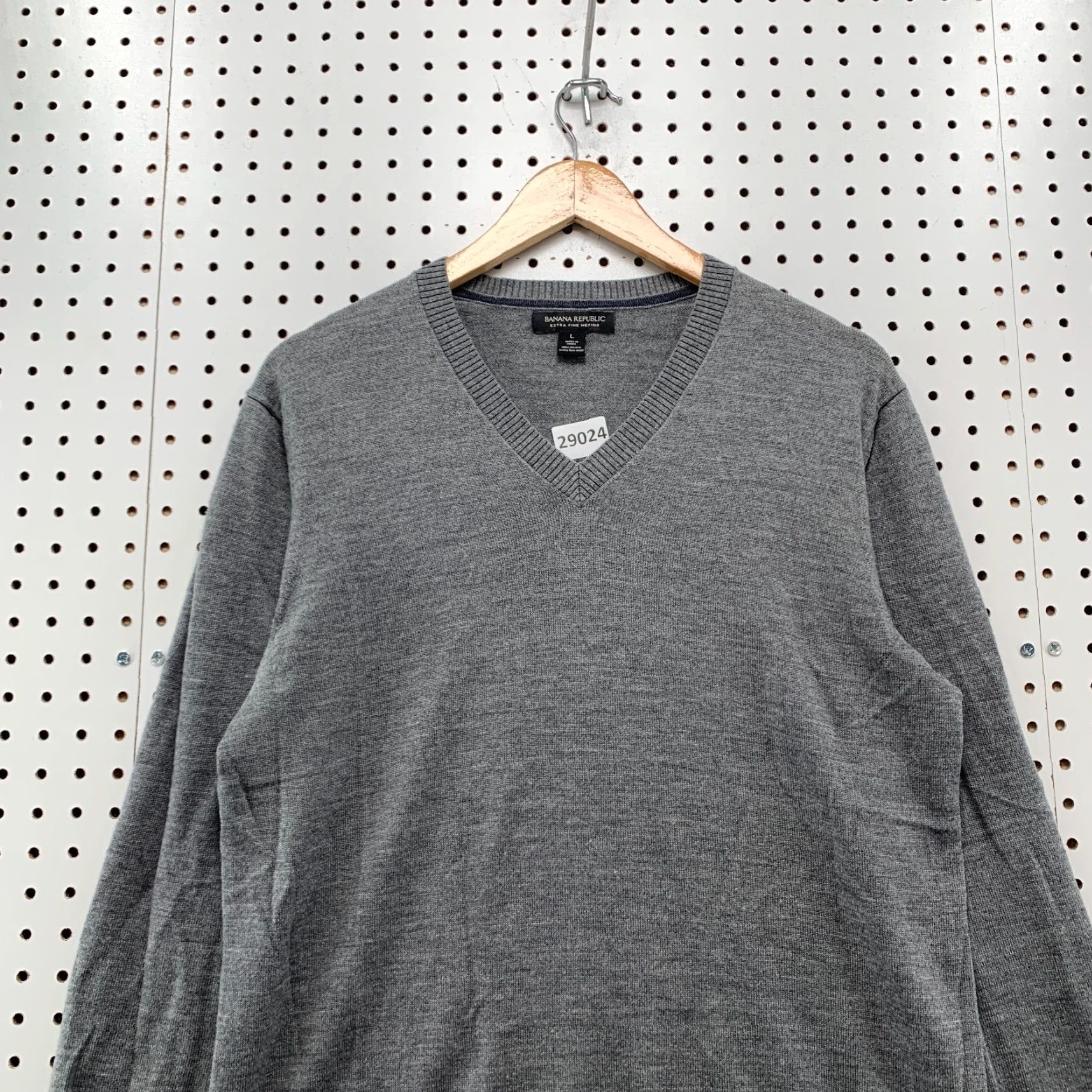 Banana Republic Banana Republic Sweater Men’s Large V-Neck 100% Merino Wool Pullover Gray Knit 22x27 Casual Winter Knitwear Mens Size US L / EU 52-54 / 3 - 5 Thumbnail