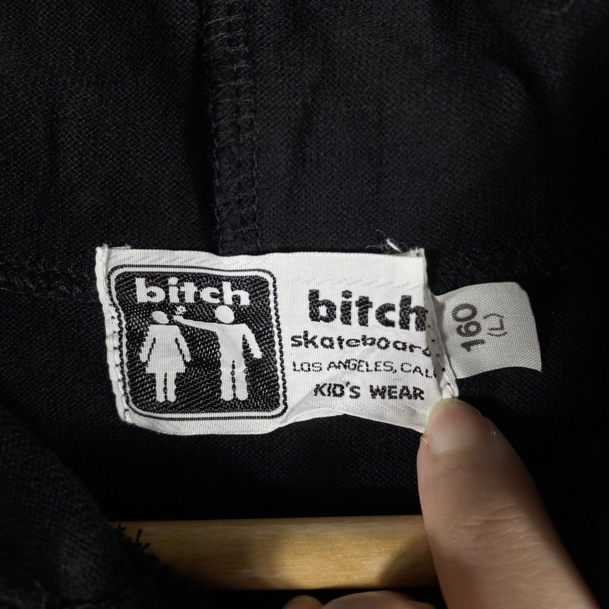 Powell Peralta Vintage 90's BITCH SKATEBOARDS Short Sleeve Hooded Youth Size US L / EU 52-54 / 3 - 7 Thumbnail