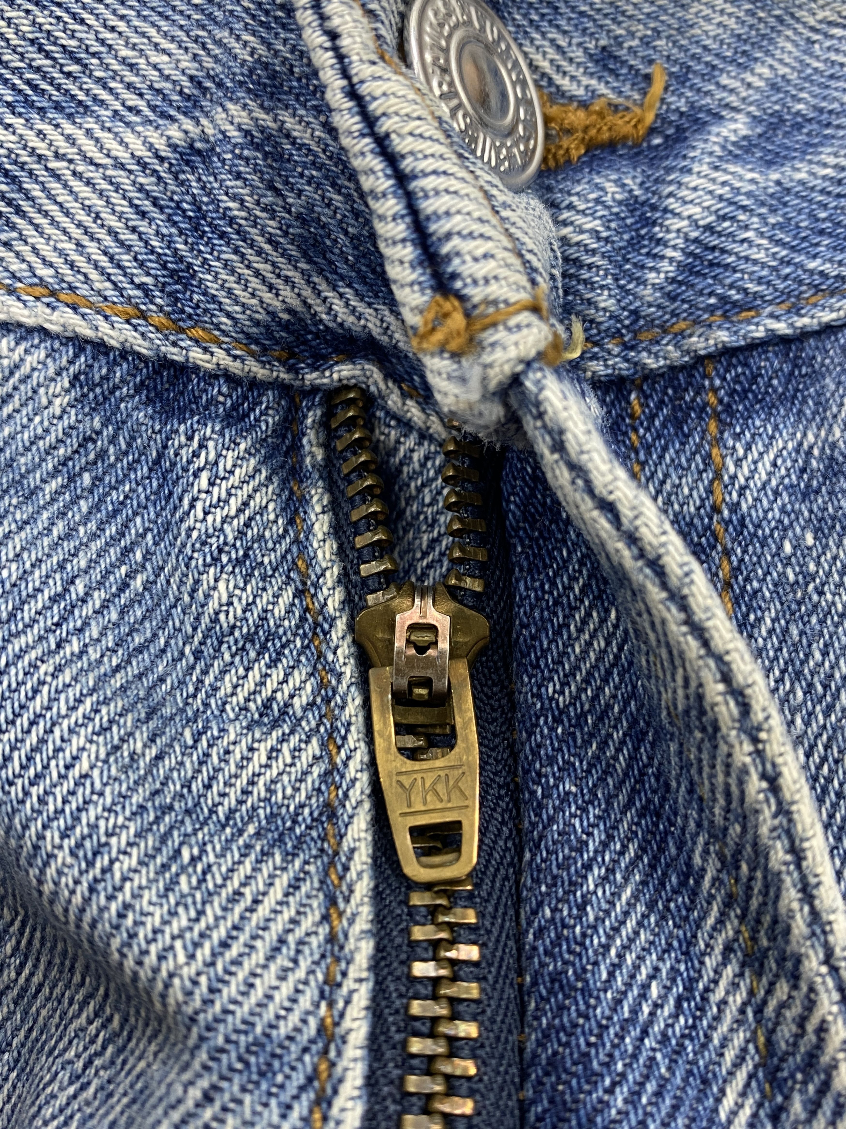 Levi's × Vintage Faded Blue Vintage Levi's 505 Regular Fit Jeans Size US 34 / EU 50 - 12 Thumbnail