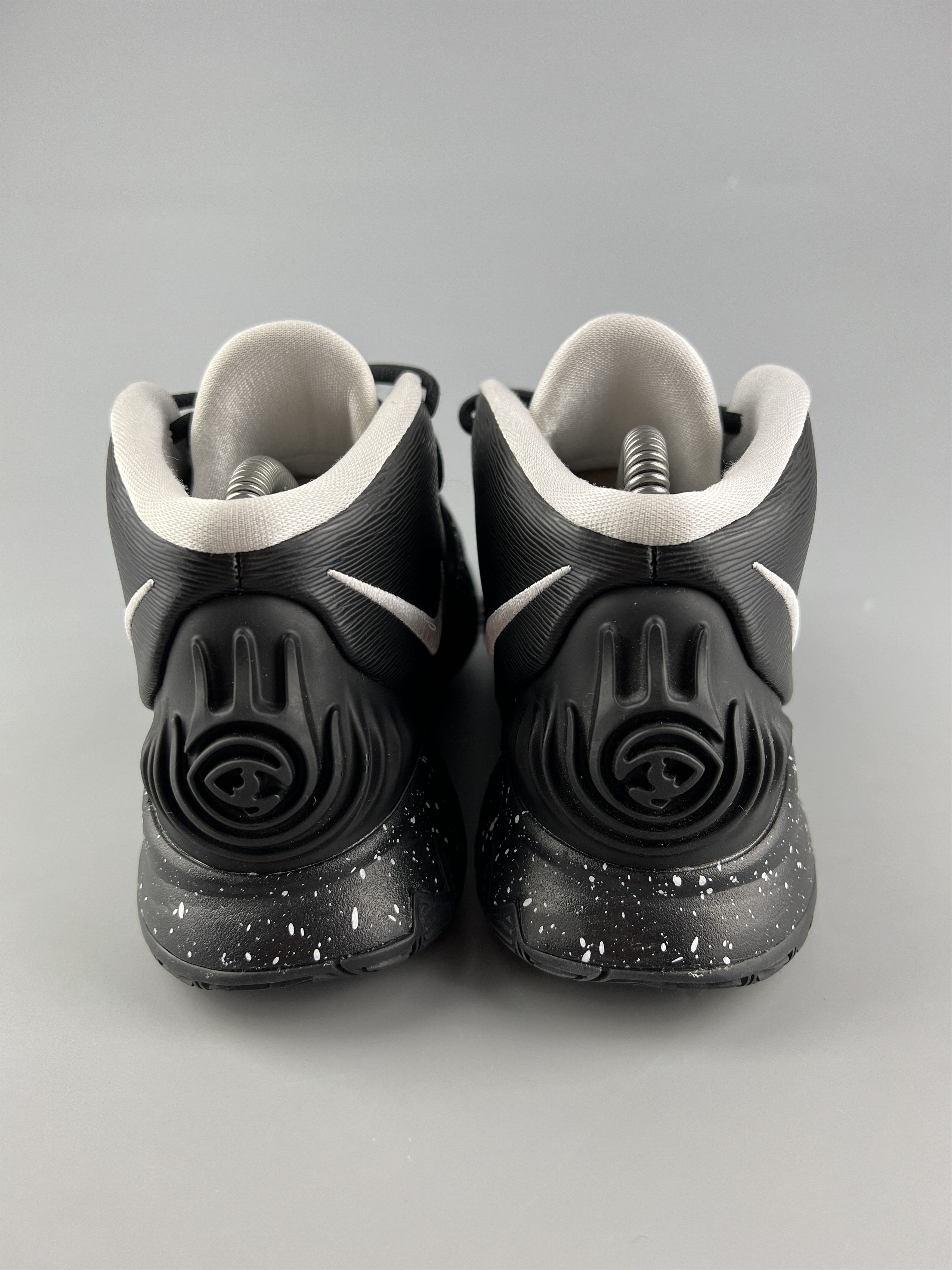 Nike Nike Kyrie 6 Basketball Shoes Women's Size 36.5 Size US 5.5 / IT 35.5 - 3 Thumbnail