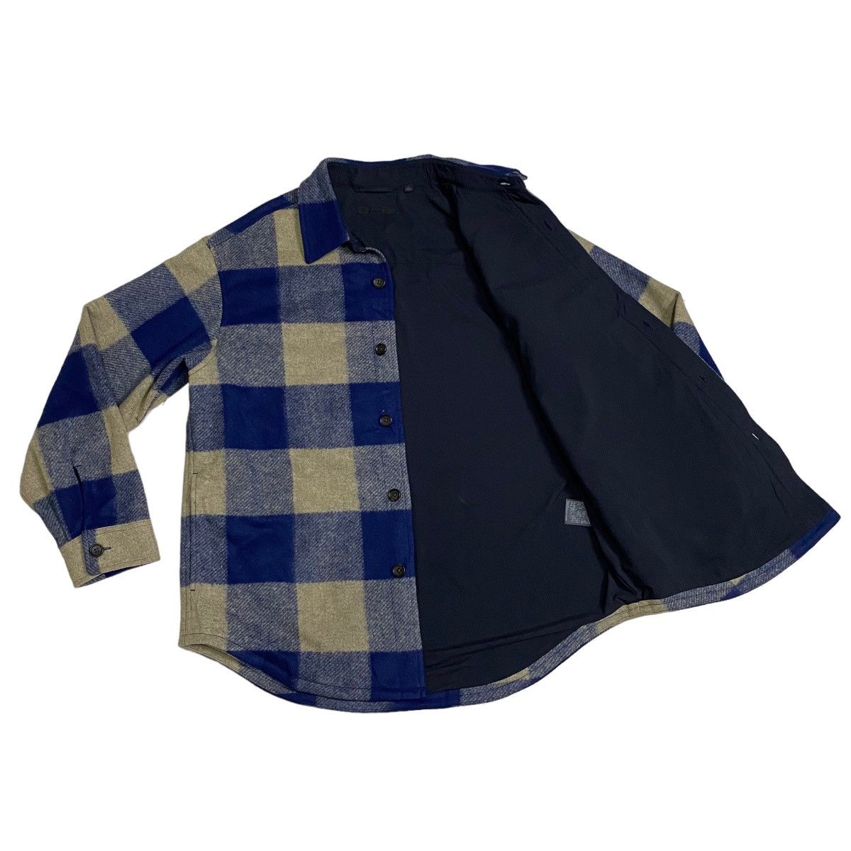 Flannel × Japanese Brand × Uniqlo Uniqlo flannel polyester button up jacket Size US L / EU 52-54 / 3 - 10 Thumbnail