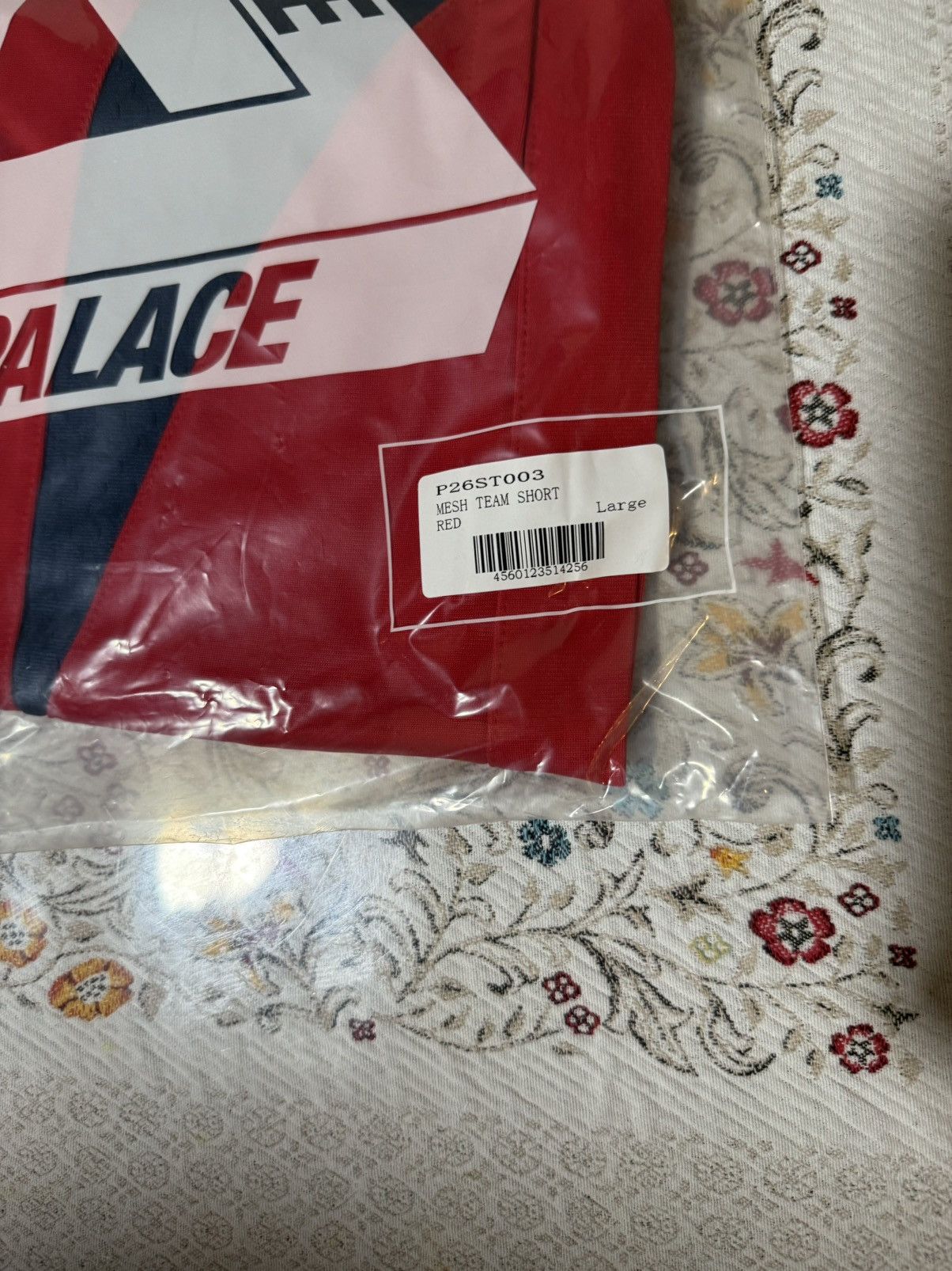 Palace PALACE SKATEBOARDS MESH TEAM SHORT In RED MEN’S SIZE LARGE Size US 34 / EU 50 - 6 Thumbnail