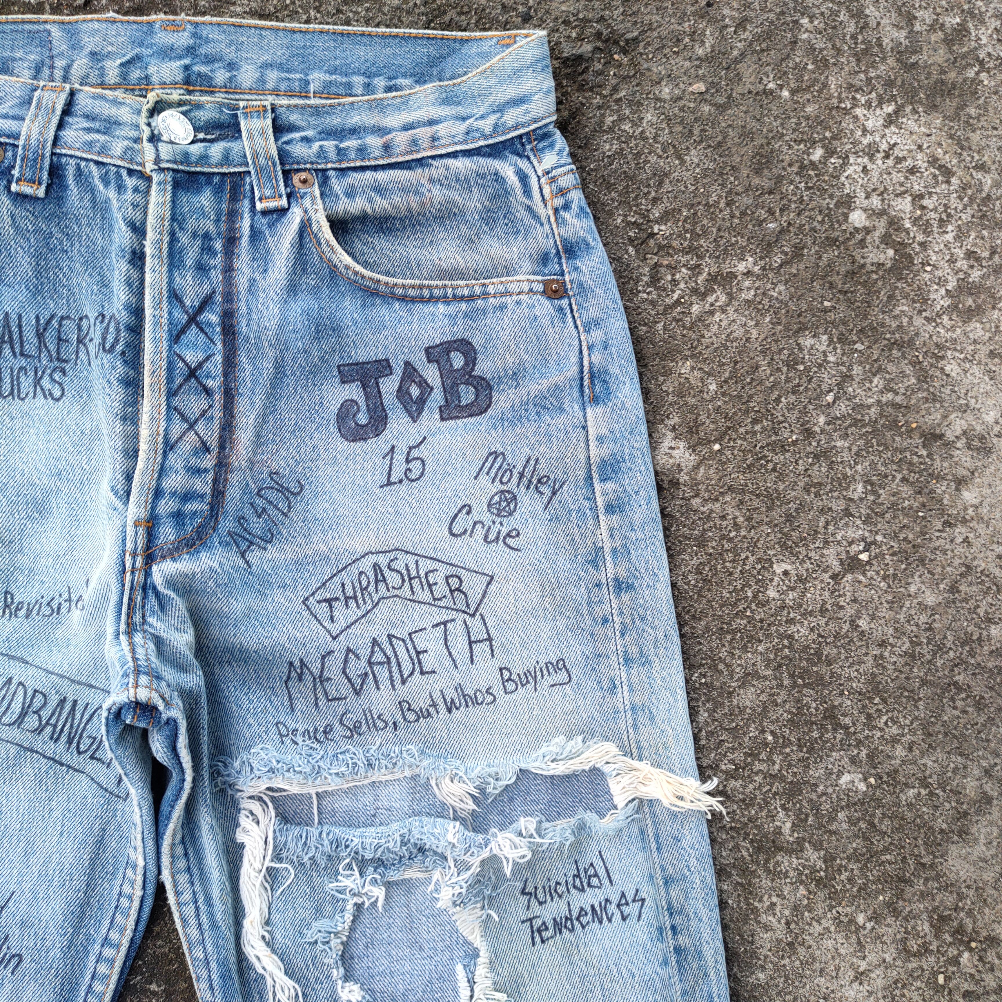 Levi's Vintage Clothing VINTAGE LEVI'S 501 BUTTON FLY JEANS RIPPED NAME BAND Size US 30 / EU 46 - 17 Thumbnail