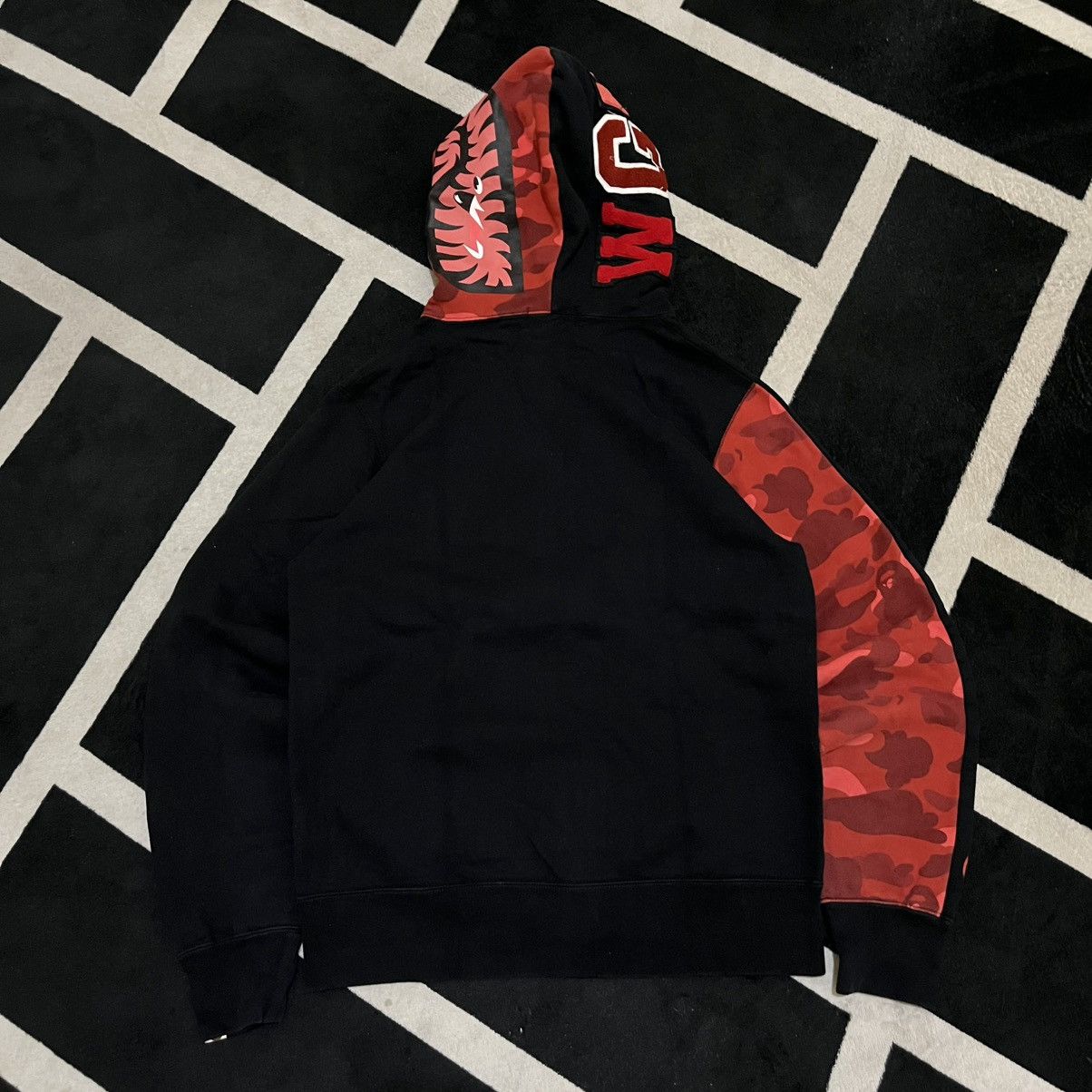 Bape NEED GONE🔥Bape 20th Anniversary Red Camo Shark Zip Up Hoodie Size US L / EU 52-54 / 3 - 15 Thumbnail
