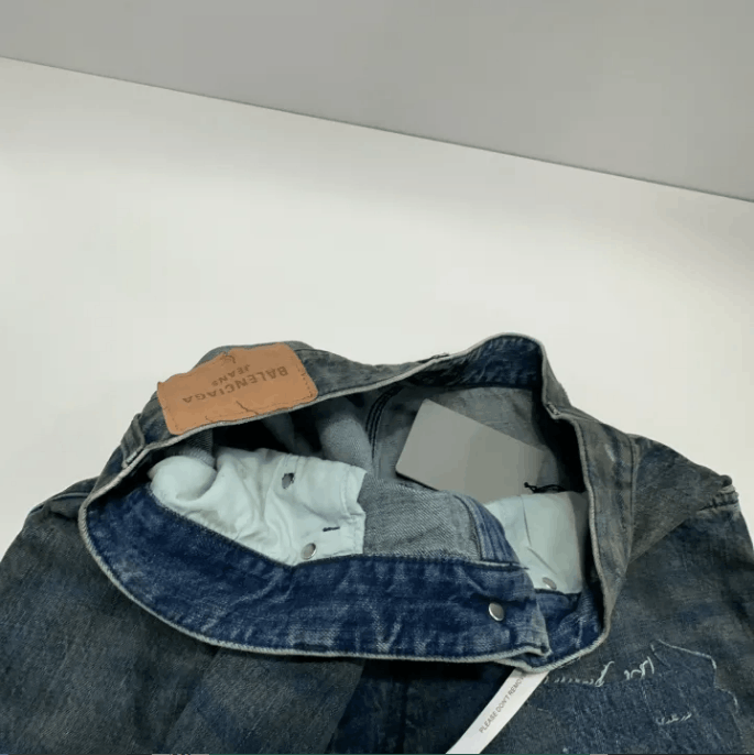 Balenciaga Balenciaga Oversized Jeans / Baggy Jeans XS EU Size US 28 / EU 44 - 8 Thumbnail