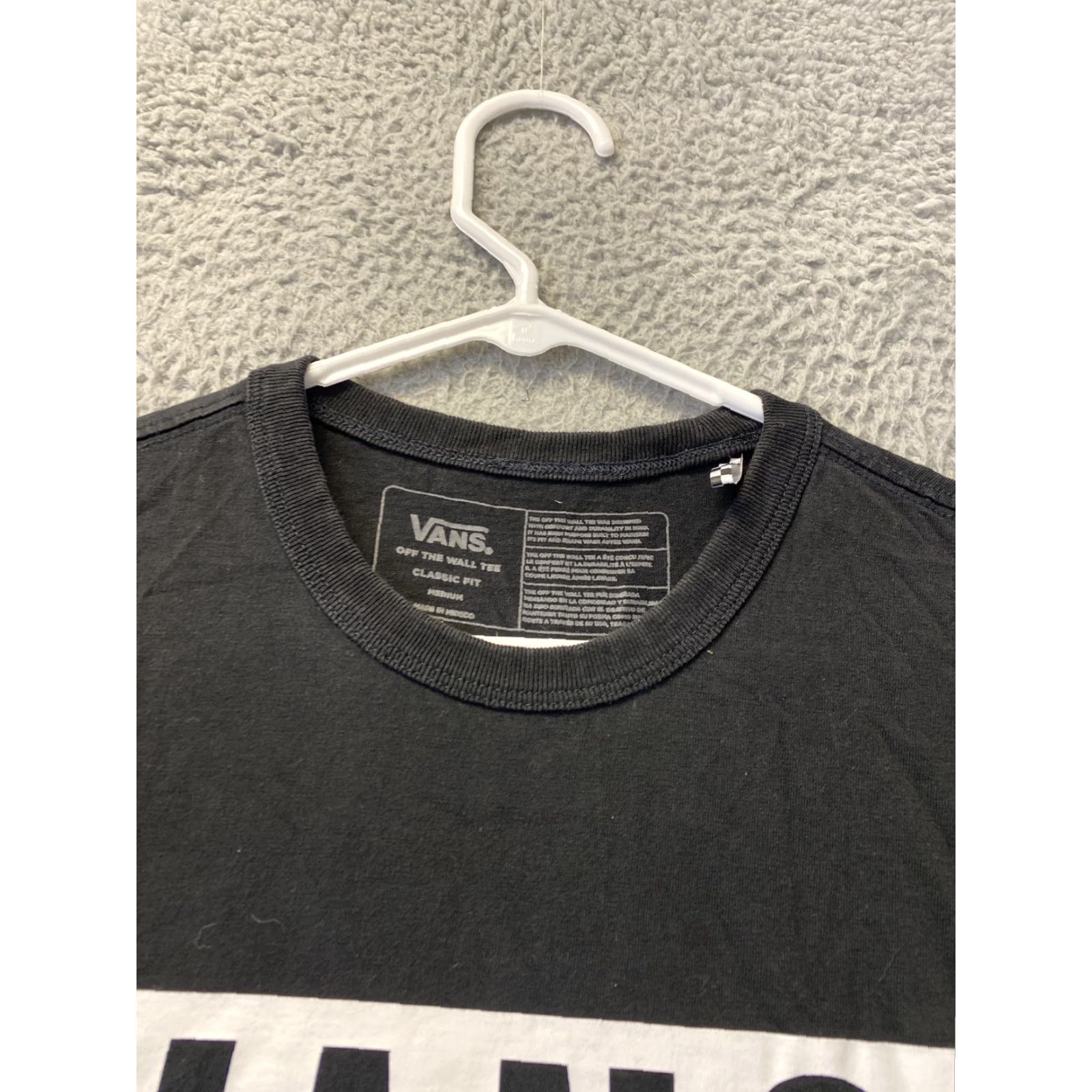 Vans VINTAGE? Wait not vintage. The item is Vans T-shirt Off The Wall Short Sleeve Classic Men’s Black Medium 46-48 Black Graphic Logo Mens T-Shirt Size US M / EU 48-50 / 2 - 3 Thumbnail