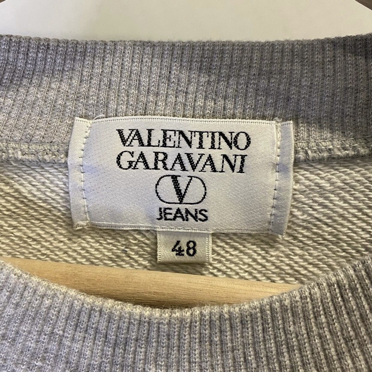 Valentino VALENTINO GARAVANI LIKE NEW SWEATSHIRTS Size US M / EU 48-50 / 2 - 4 Thumbnail