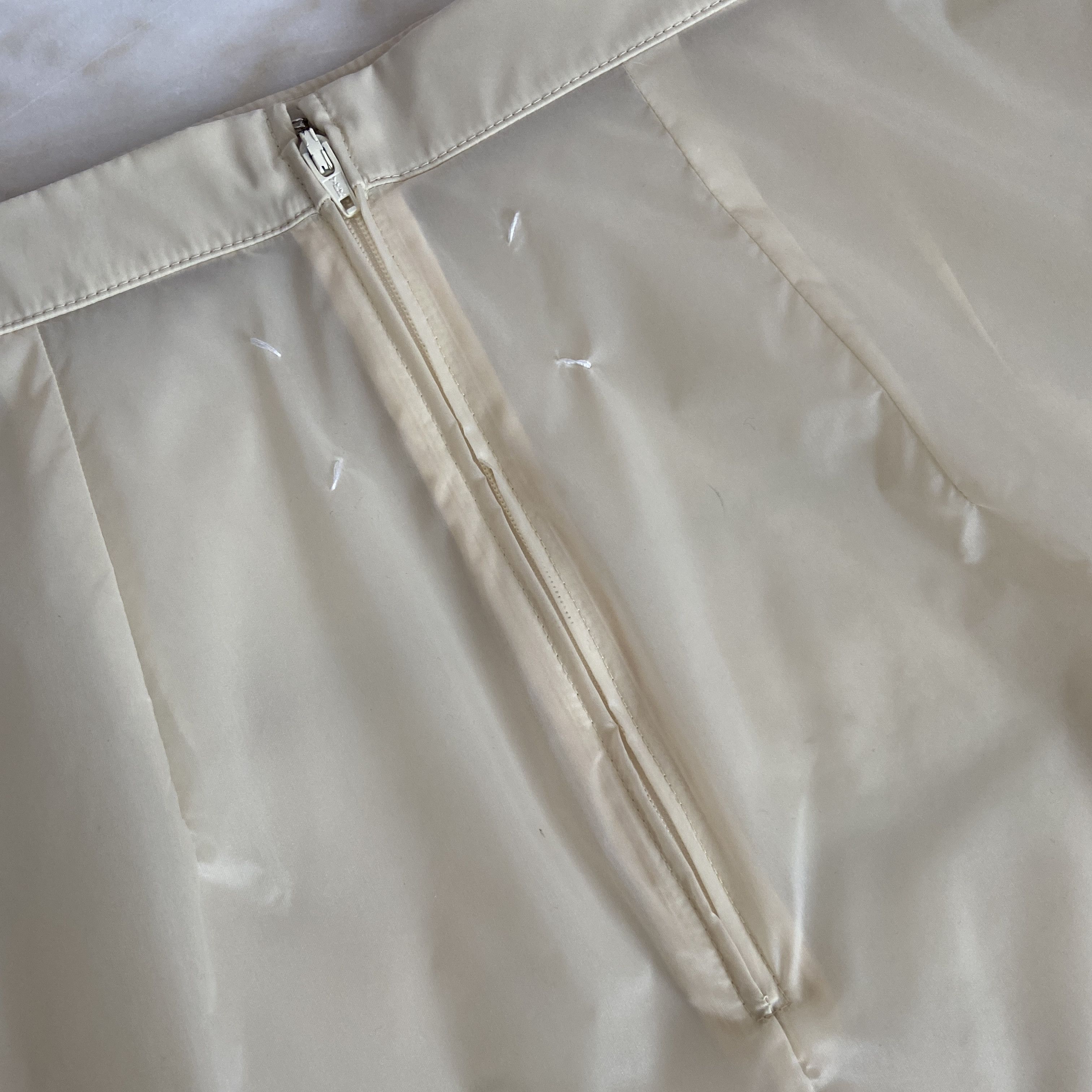 Maison Margiela MAISON MARGIELA SEMI-SHEER MIDI PENCIL SKIRT 40 IT 4 US Size 27" / US 4 / IT 40 - 8 Thumbnail