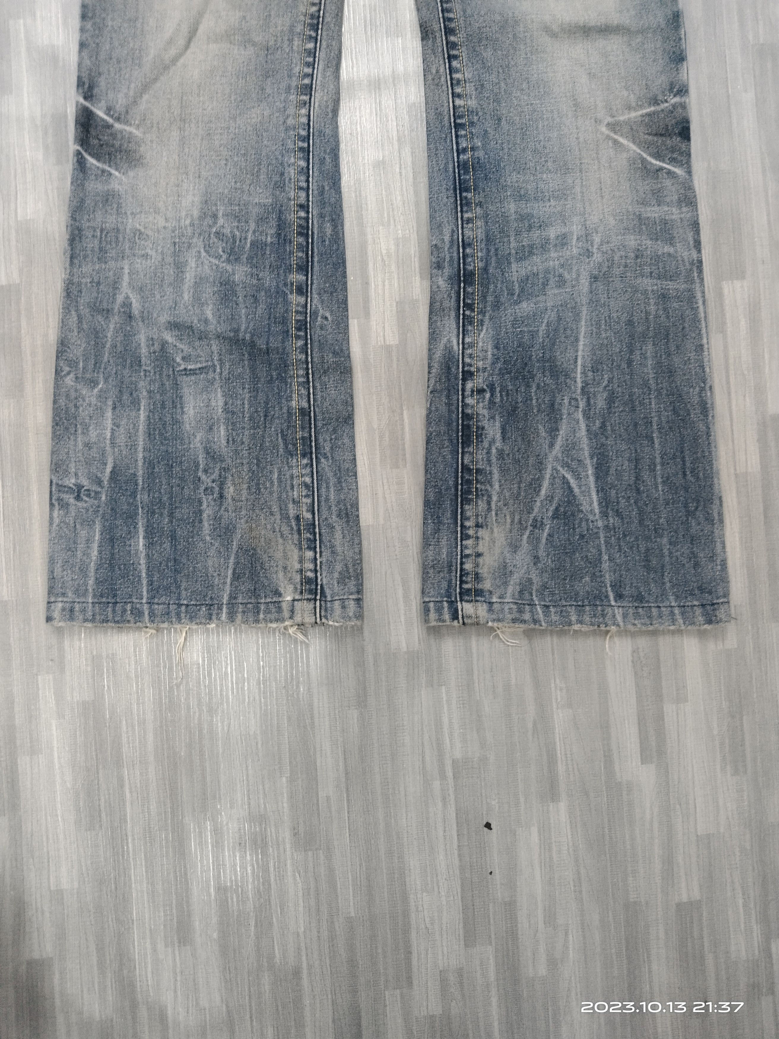 Japanese Brand FLARE SICK DIAM0ND HONEY EMBROIDED SPEELOUT Size US 27 - 6 Thumbnail