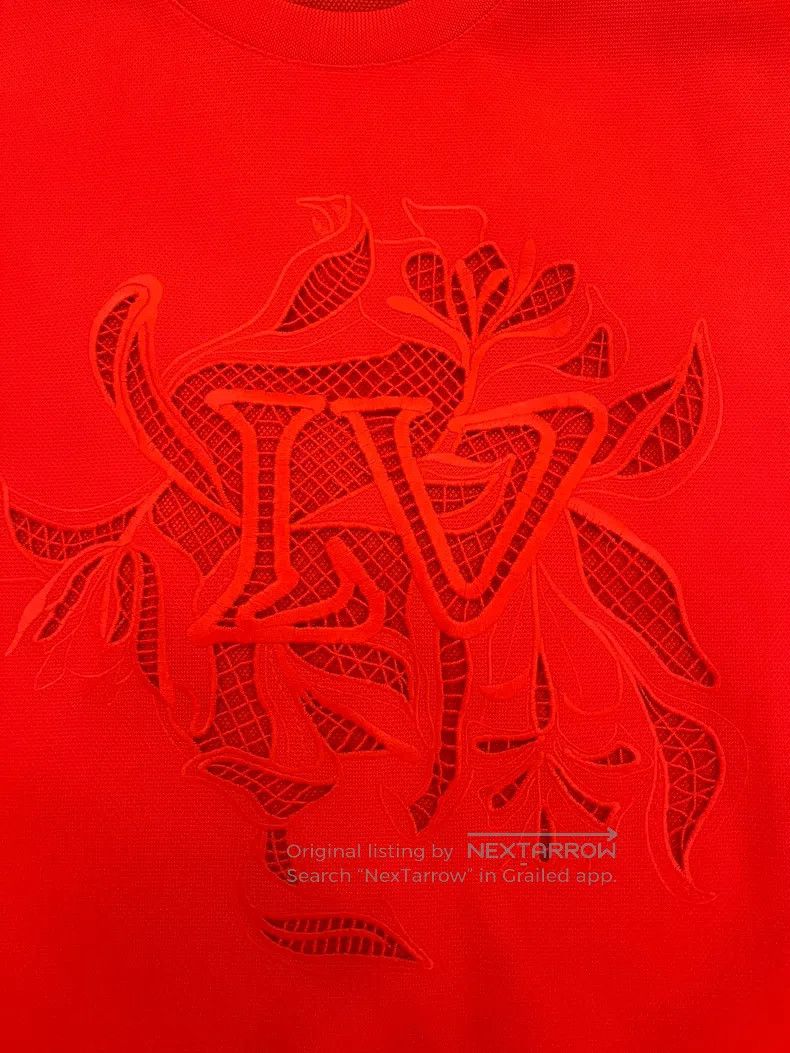 Louis Vuitton Louis Vuitton Embroidered cut-out design short sleeves Size US XS / EU 42 / 0 - 3 Thumbnail