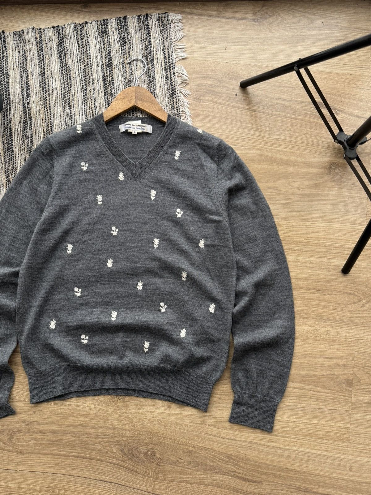 Comme des Garcons Vintage Comme Des Garcons Design Floral Sweater Women Size L / US 10 / IT 46 - 3 Thumbnail