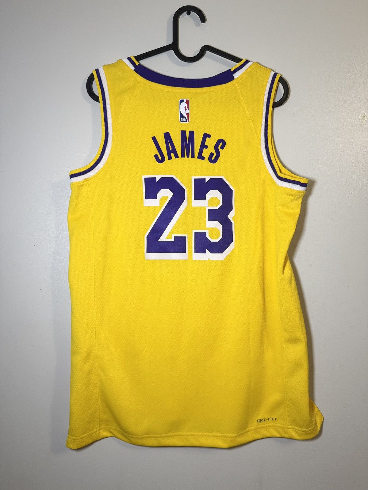 Nike Nike Los Angeles Lakers LeBron James NBA Jersey Size US S / EU 44-46 / 1 - 6 Thumbnail
