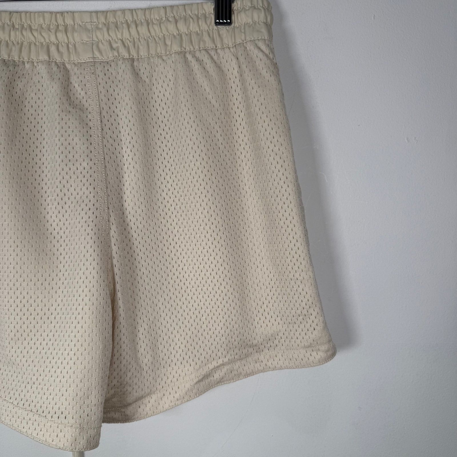 Fear of God × NBA Fear Of God x NBA x Nike Cream Basketball Shorts Size S Size US 30 / EU 46 - 8 Thumbnail