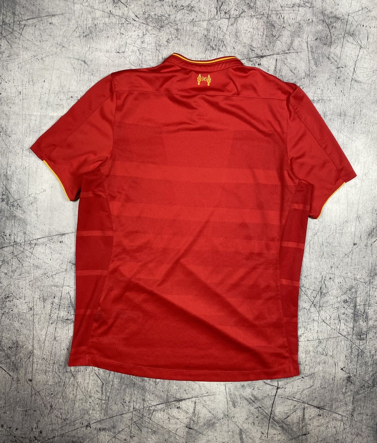 New Balance Liverpool FC 2016–17 Home Jersey New Balance Size US L / EU 52-54 / 3 - 16 Thumbnail