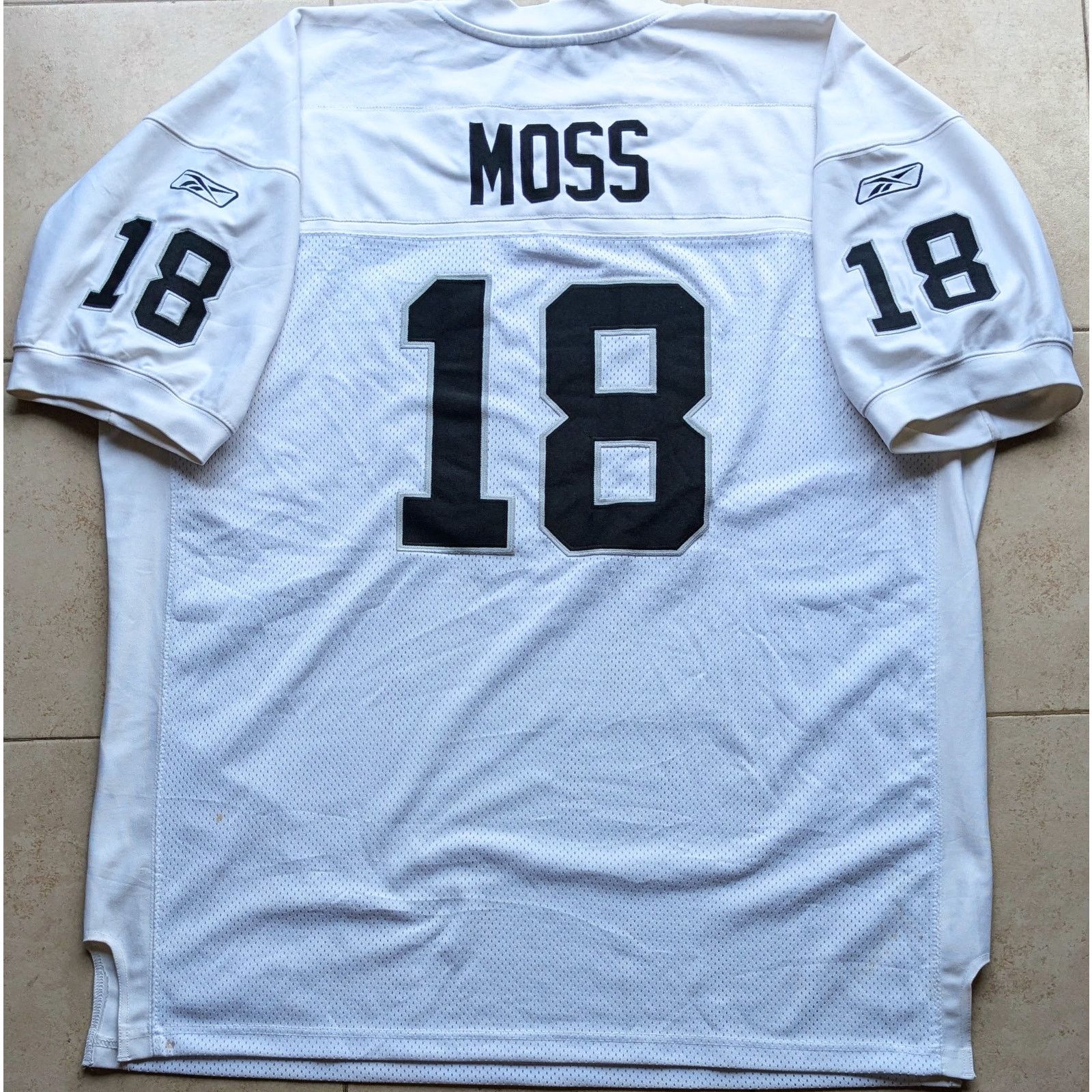 Vintage Randy Moss #18 Raiders popular Reebok Football Jersey NFL 3XL