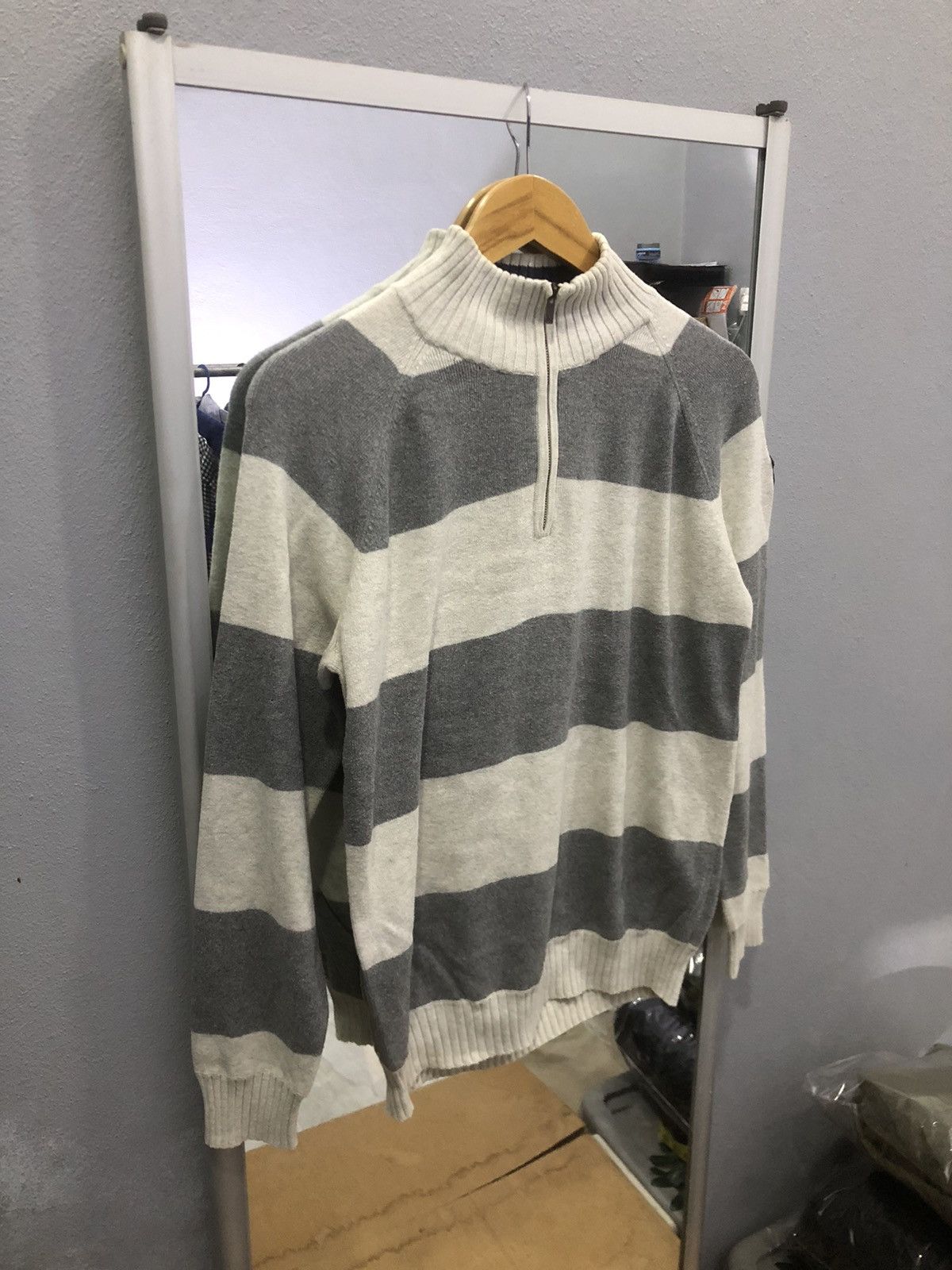 Eddie Bauer × Japanese Brand Vintage Eddie Bauer Striped distressed Sweatshirt Size US S / EU 44-46 / 1 - 3 Thumbnail