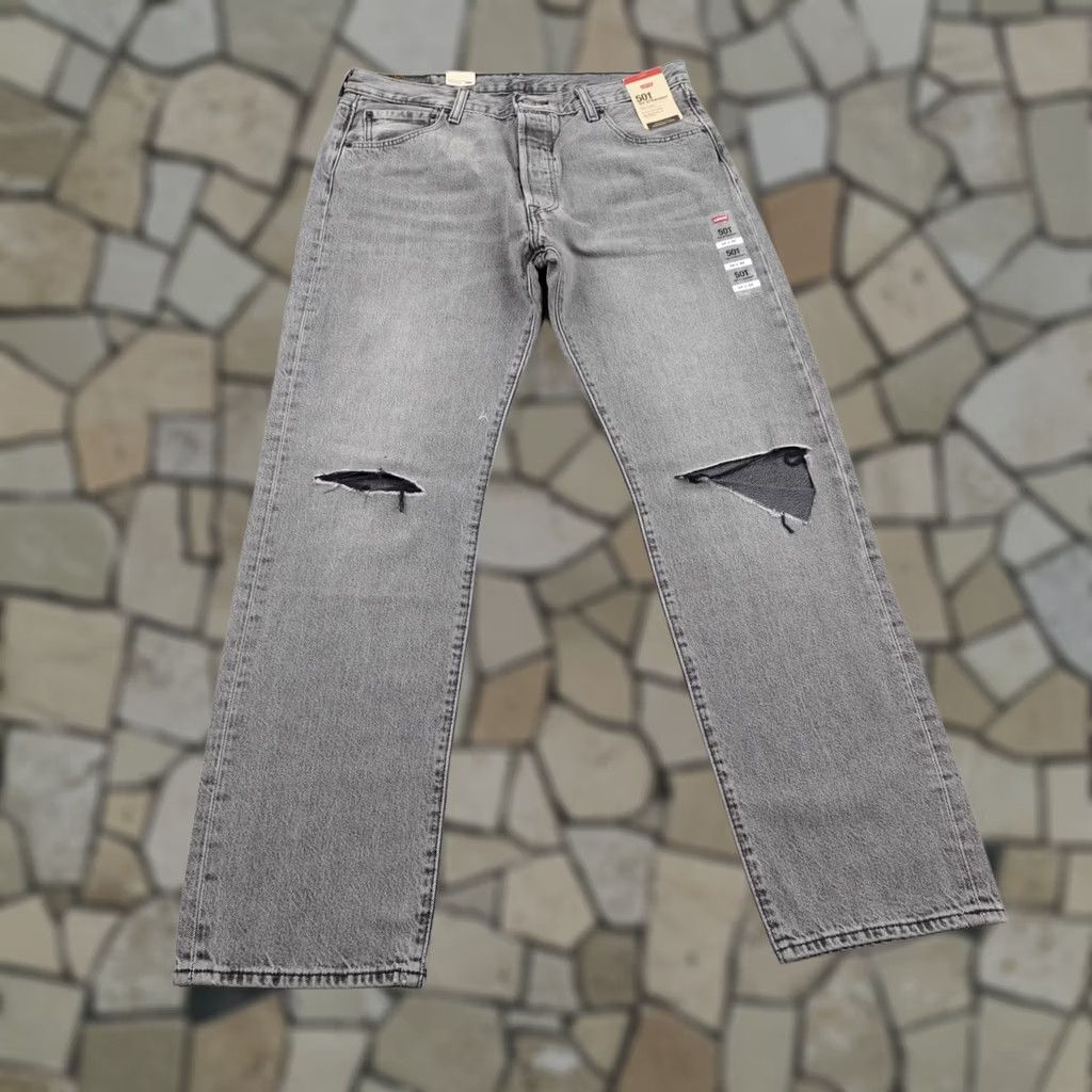 Levi's Levis Jeans Mens 34x32 Gray Denim 501 93 Straight Button Fly Distressed NEW Size US 34 / EU 50 - 1 Thumbnail