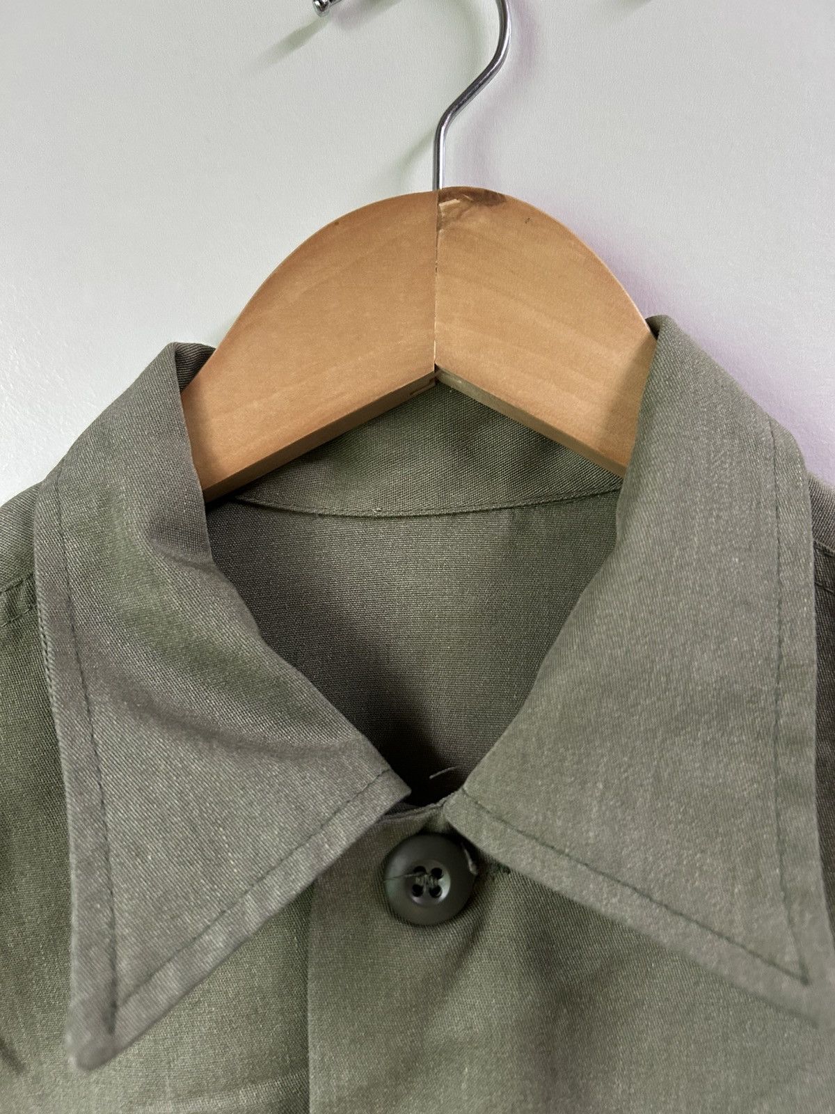 Vintage US Air Force OG-507 Utility Shirt With Airman Rank Size US XL / EU 56 / 4 - 16 Thumbnail