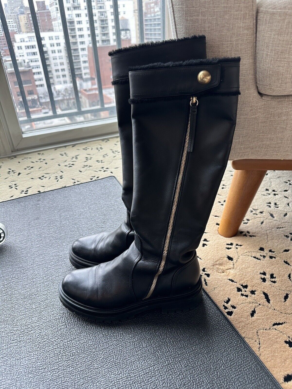 Gianvito Rossi GIANVITO ROSSI Fur-trimmed Leather Boots Size Womens 7 Size US 7 / IT 37 - 1 Thumbnail