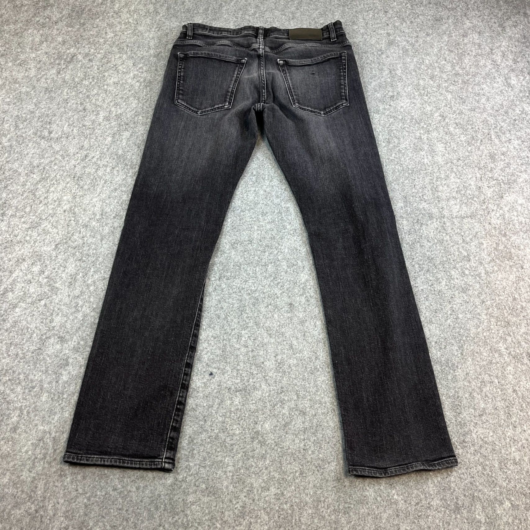 Hugo Boss HUGO BOSS Jeans Slim Tapered Delaware 30/32 Dark Wash Grey Whiskers Denim Cotton Elastane 5-Pocket Mens Jeans Size US 30 / EU 46 - 2 Thumbnail