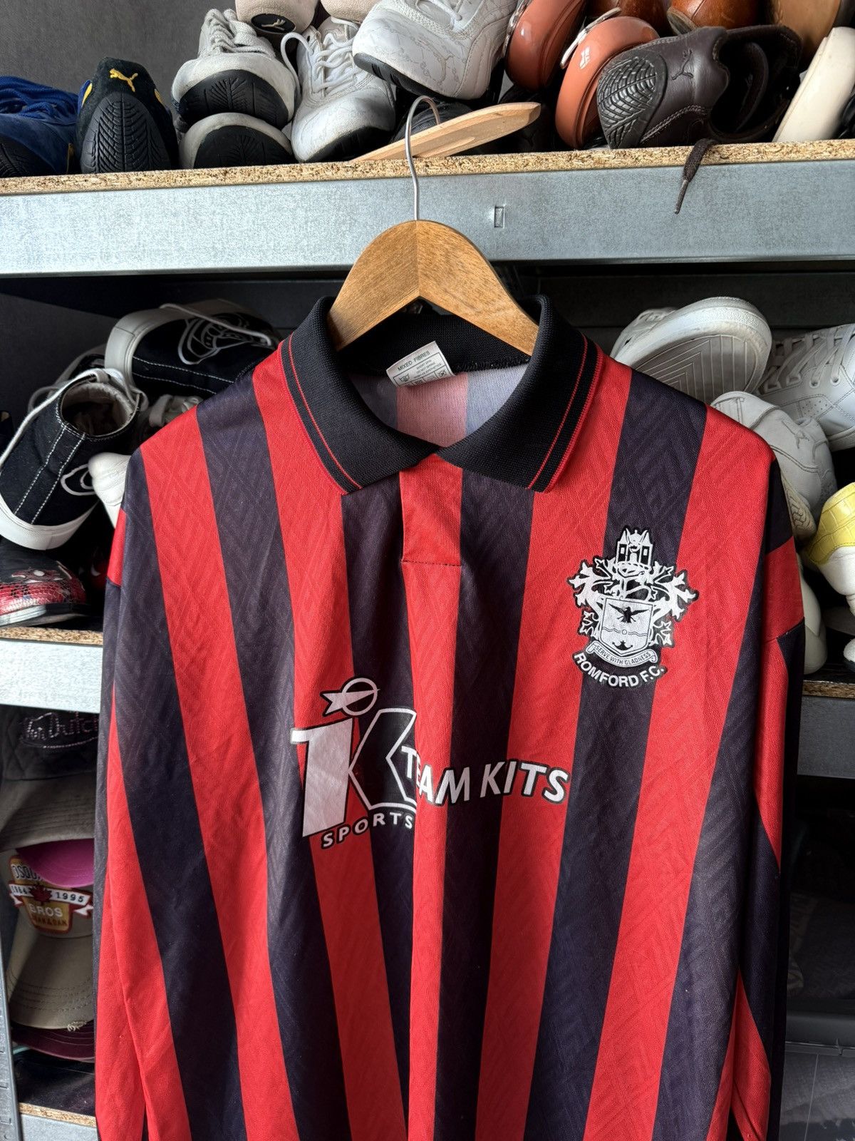 Sports Specialties ROMFORD F.C VINTAGE 1992-95 #7 MATCH WORN LONG SLEEVE RARE Size US XL / EU 56 / 4 - 2 Thumbnail