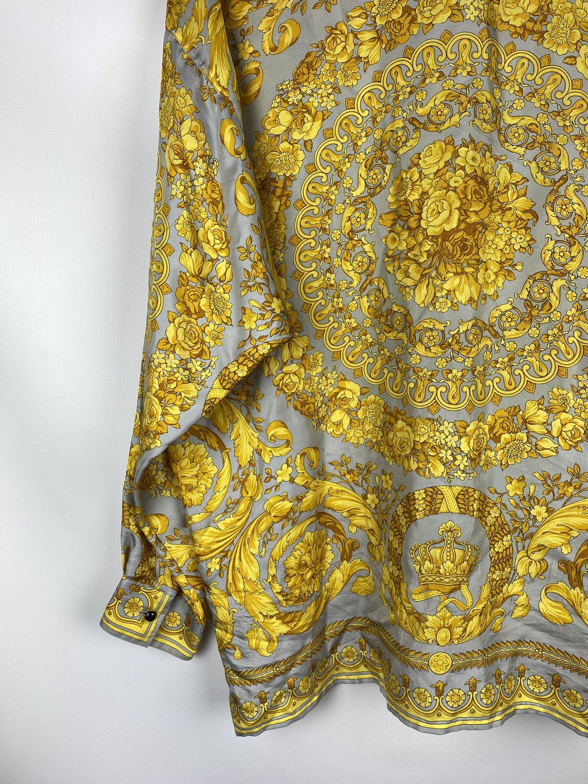 Versace Gianni Versace 90s Barocco pattern silk button up shirt Size US L / EU 52-54 / 3 - 23 Thumbnail