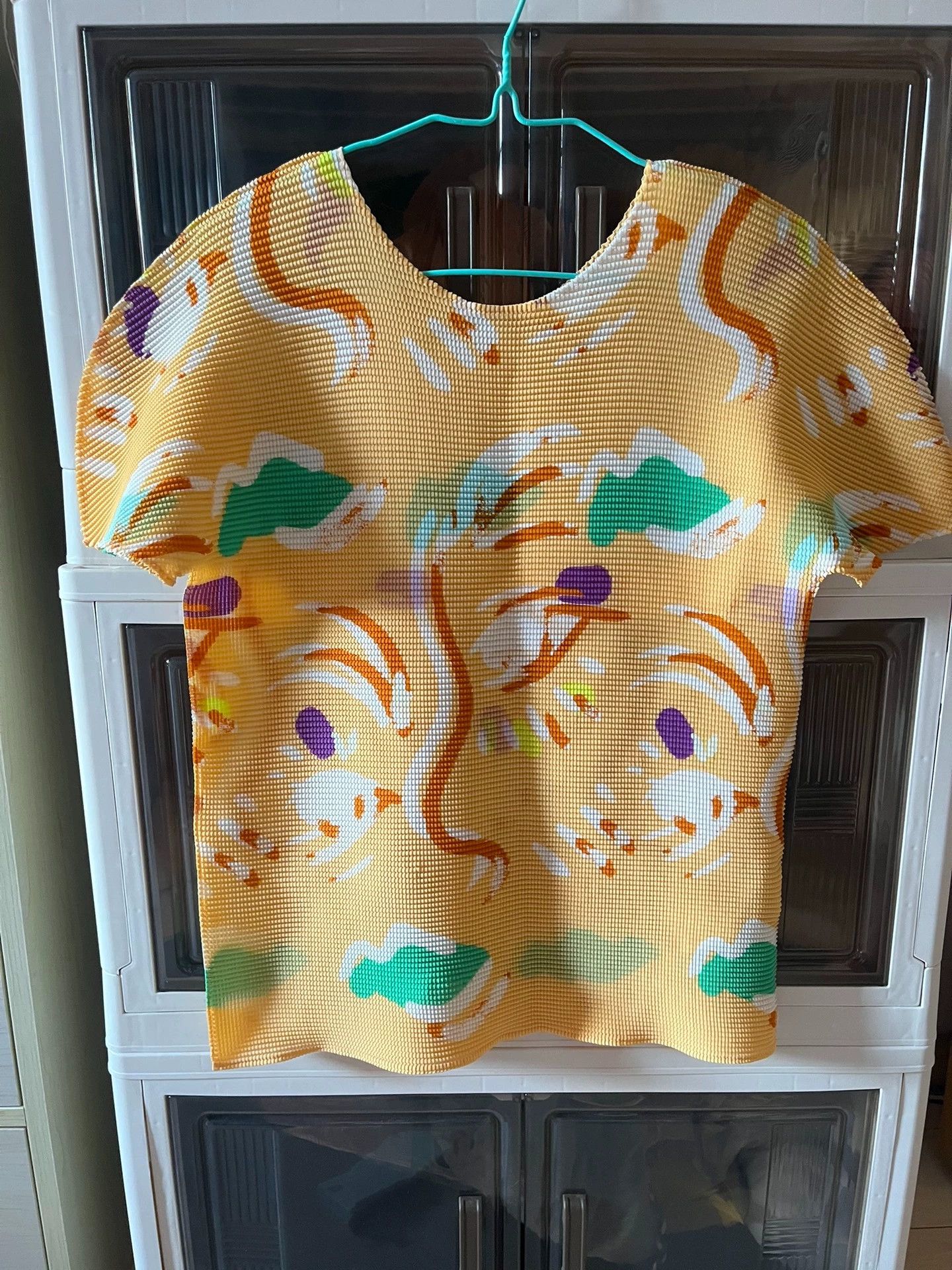 Issey Miyake issey miyake Yellow round neck bunny pleated short sleeved shirt Size US M / EU 48-50 / 2 - 1 Thumbnail
