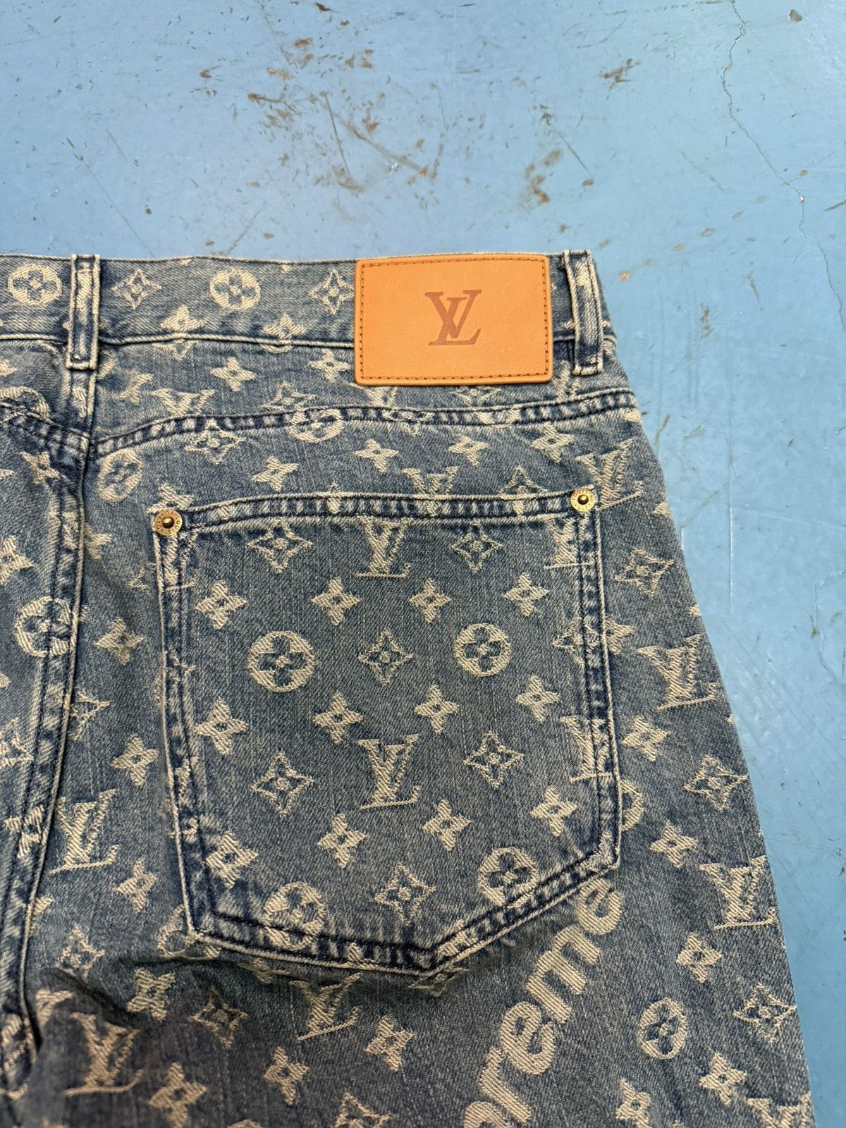 Louis Vuitton × Supreme LOUIS VUITTON X SUPREME DENIM Size US 33 - 3 Thumbnail