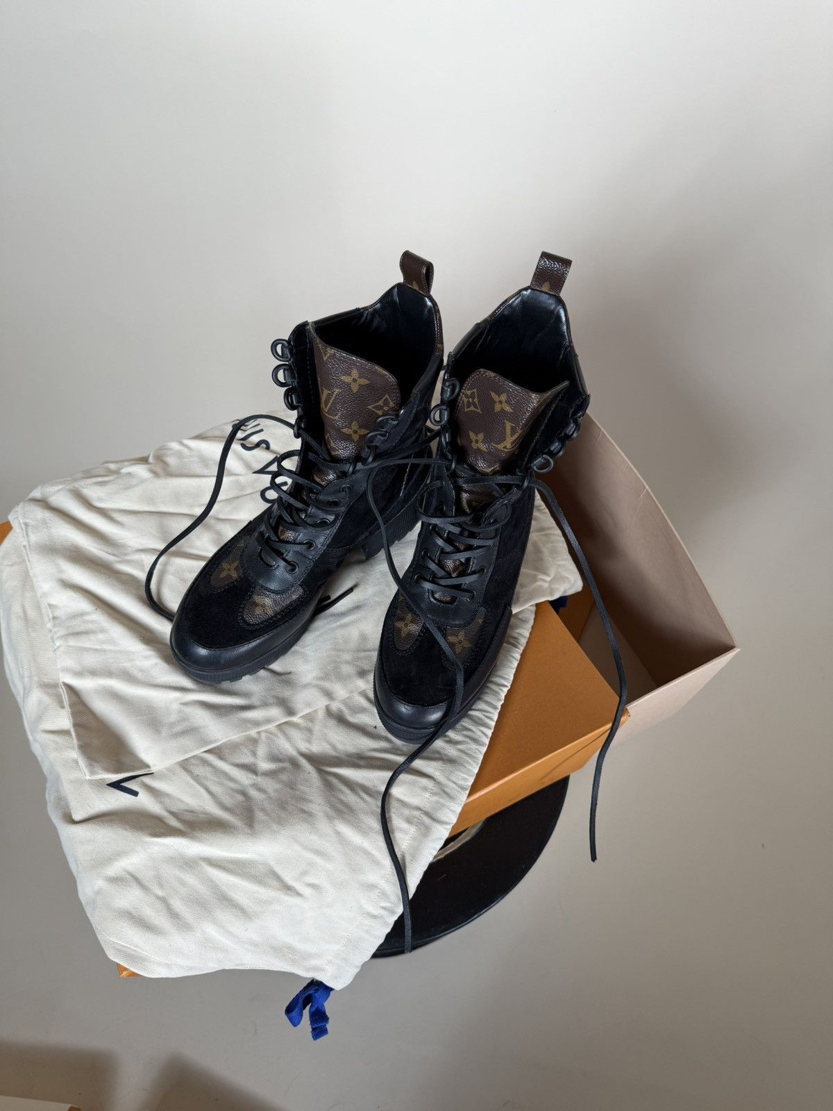 Louis Vuitton Women’s Louis Vuitton Laureate Platform Desert Boots sz36.5 Size US 6.5 / IT 36.5 - 10 Thumbnail
