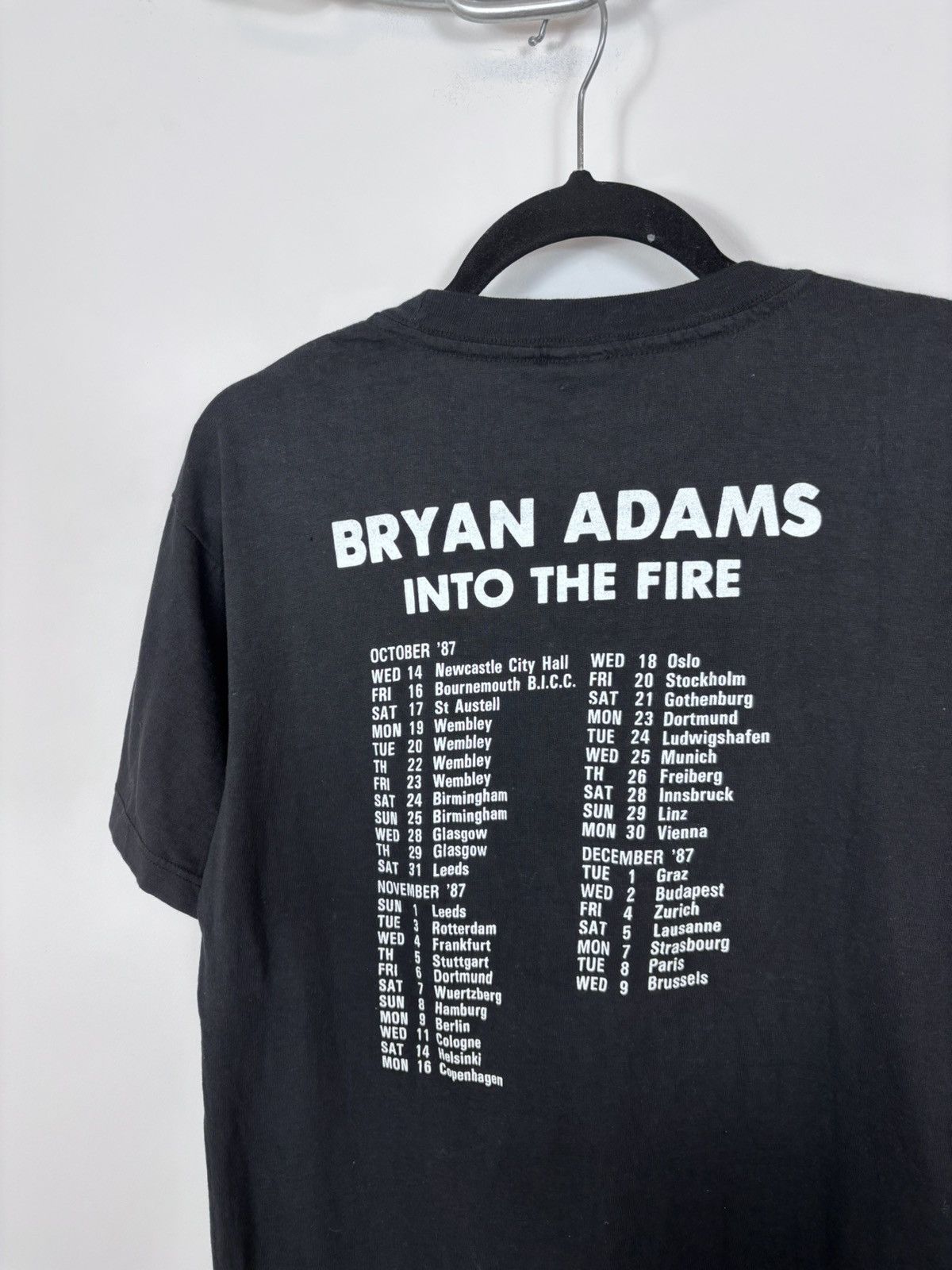 Band Tees Vintage Bryan Adams 1987 Into The Fire World Tour Black Tee Size US L / EU 52-54 / 3 - 16 Thumbnail