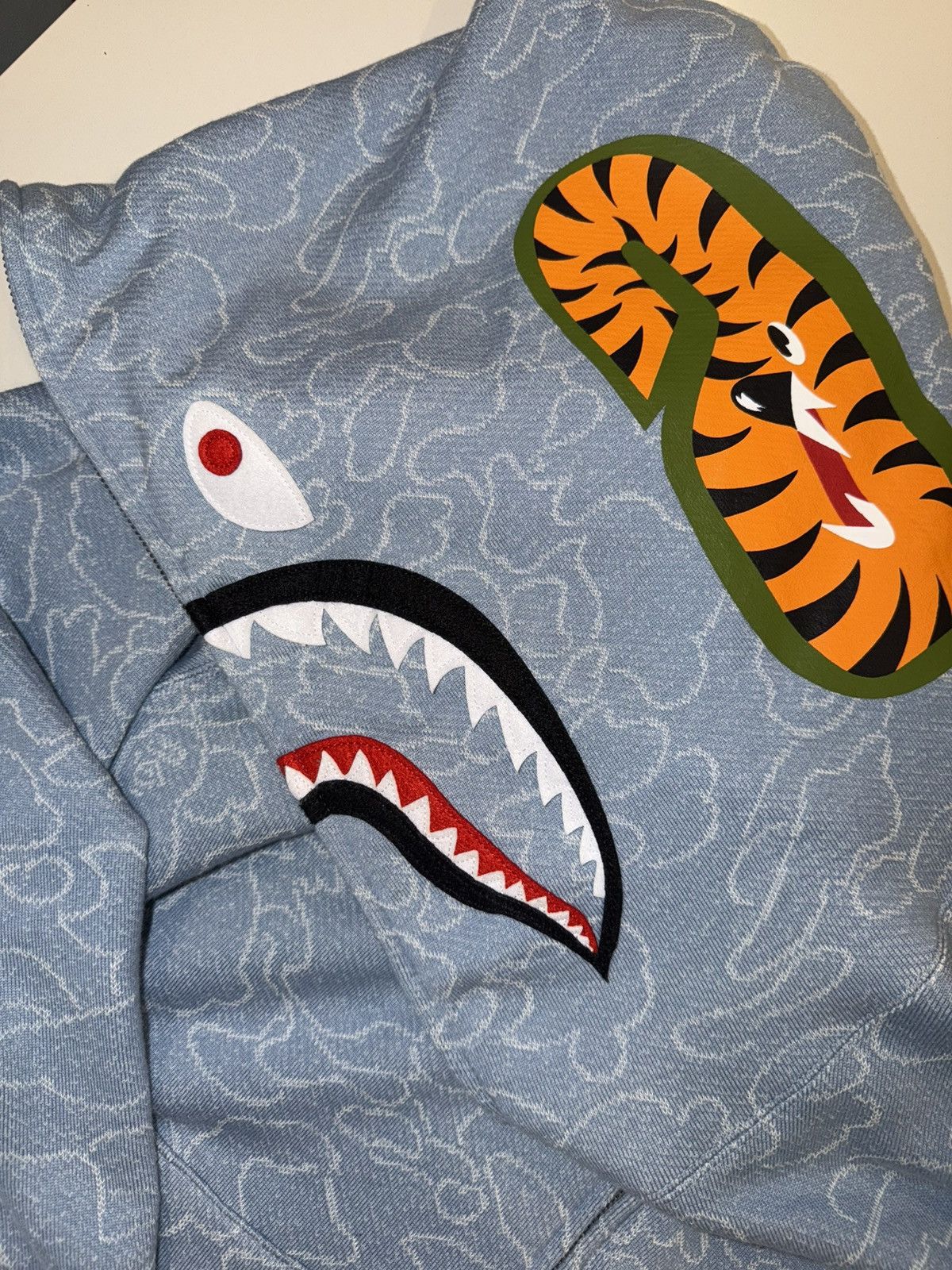 Bape × October's Very Own Bape X Ovo Neon 1st Camo Shark Full Zip (Jacquard) Size US XXL / EU 58 / 5 - 4 Thumbnail