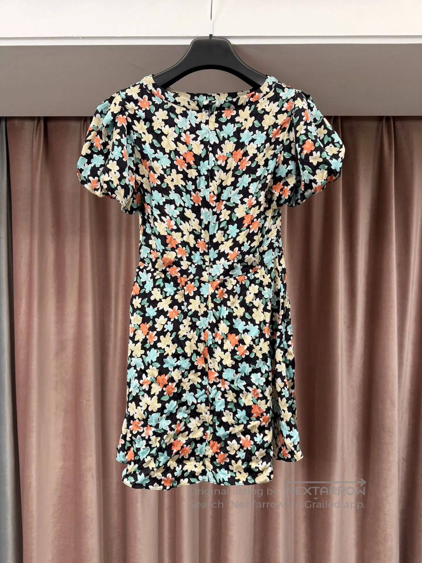 Saint Laurent Paris Floral Puff Sleeve Silk Dress. Size S / US 4 / IT 40 - 4 Thumbnail