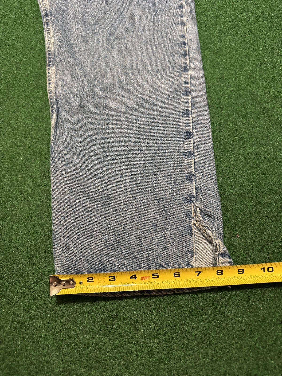 Tommy Hilfiger Vintage Tommy Hilfiger Relaxed Light Wash 40x30 Y2K Jeans Size 42" / US 20 - 10 Thumbnail