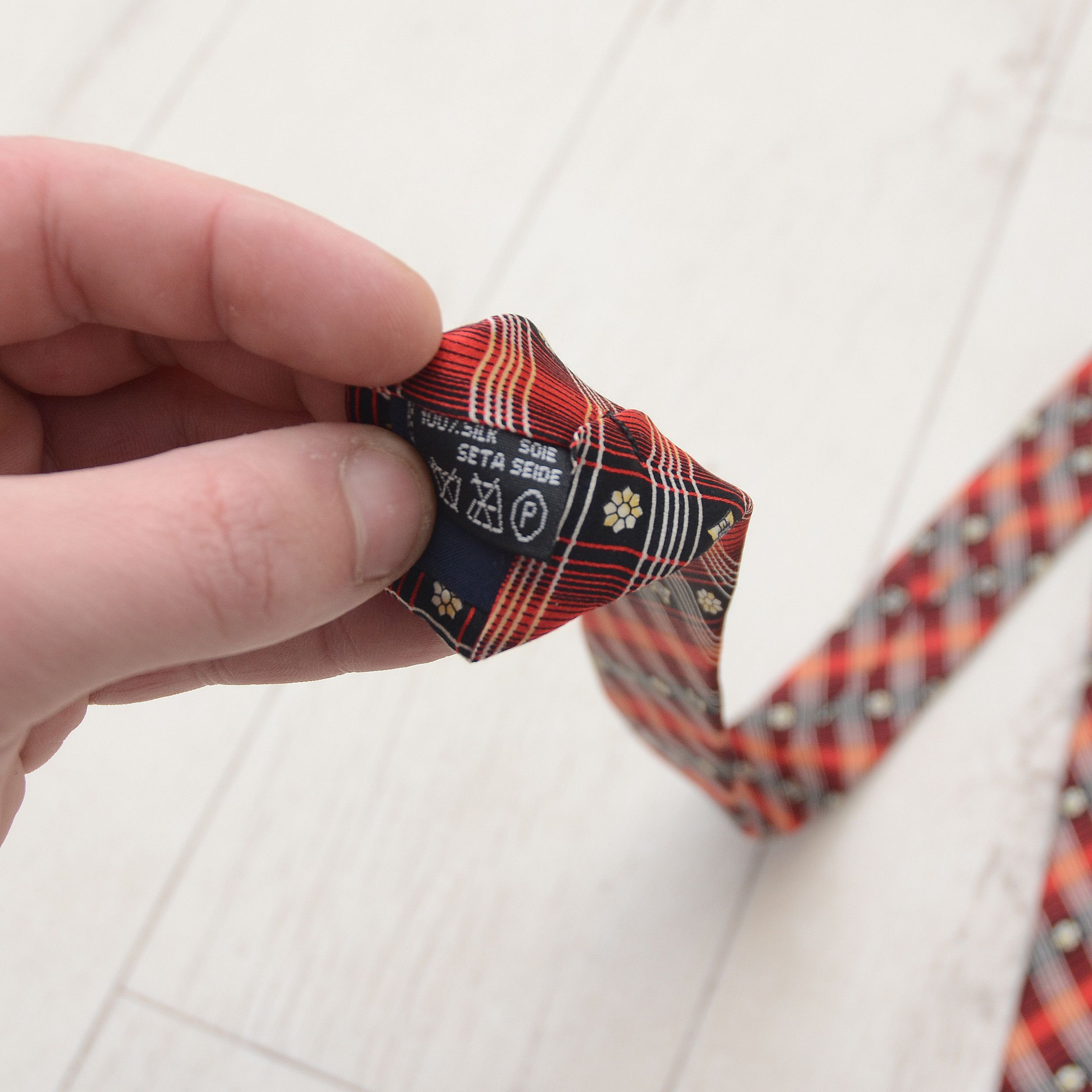 Versace × Vintage Vintage Rare Versace Classic V2 Tie Medusa Monogram Red Size ONE SIZE - 12 Thumbnail