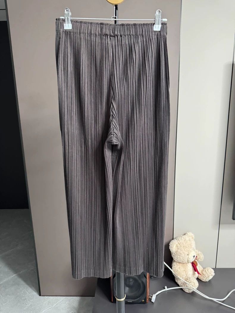 Issey Miyake Issey Miyake size:2 Grey pleated pants Size 42" / US 20 - 2 Thumbnail