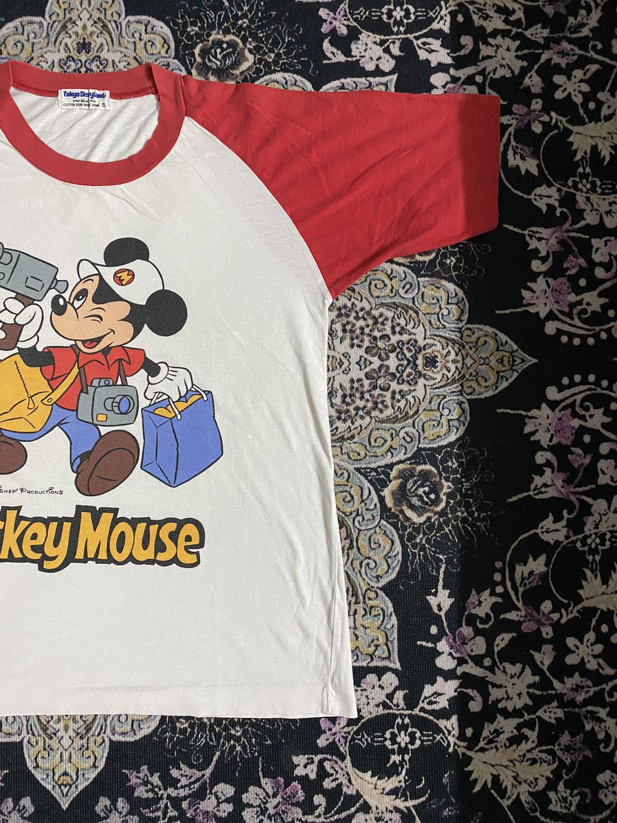 Disney 80S Tokyo Disneyland Mickey Mouse Raglan Made In Japan Size US S / EU 44-46 / 1 - 4 Thumbnail