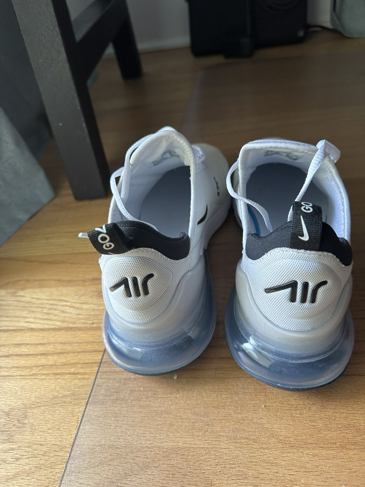Nike Nike Air Max 270G Size 9.5 Size US 9.5 / EU 42-43 - 3 Thumbnail