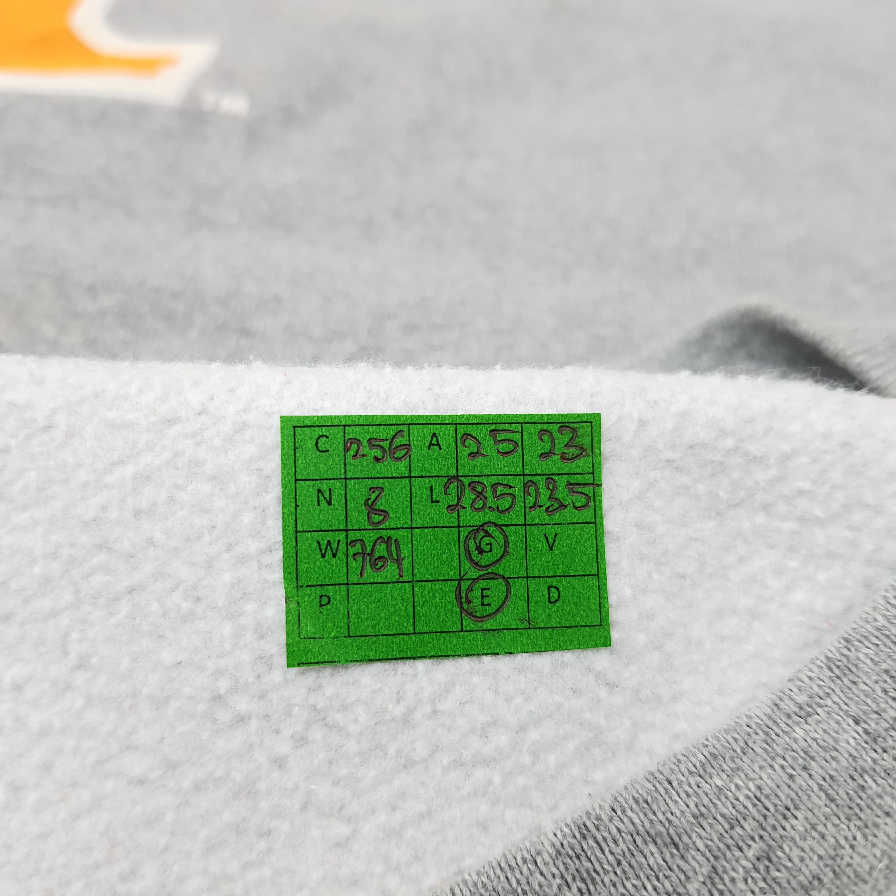Adidas Vintage Adidas University of Tennessee Vols Hoodie C256N8 Size US XL / EU 56 / 4 - 7 Thumbnail